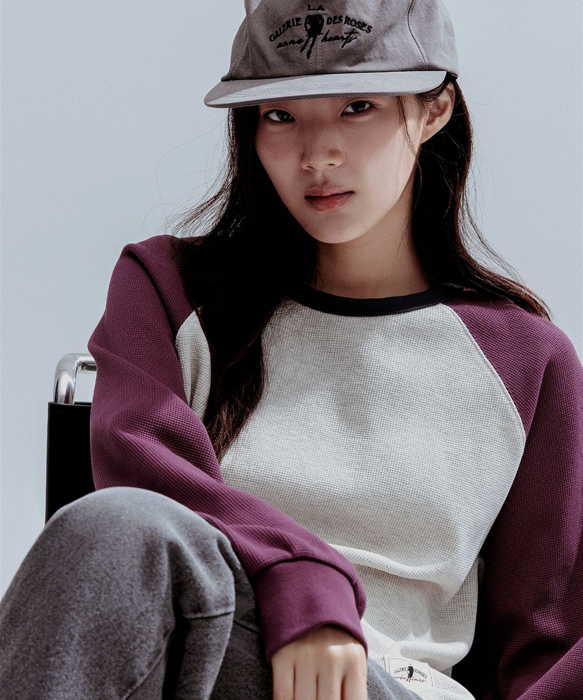 앤하츠(ANNEHEARTS) Waffle Color Block Raglan Tee_BURGUNDY