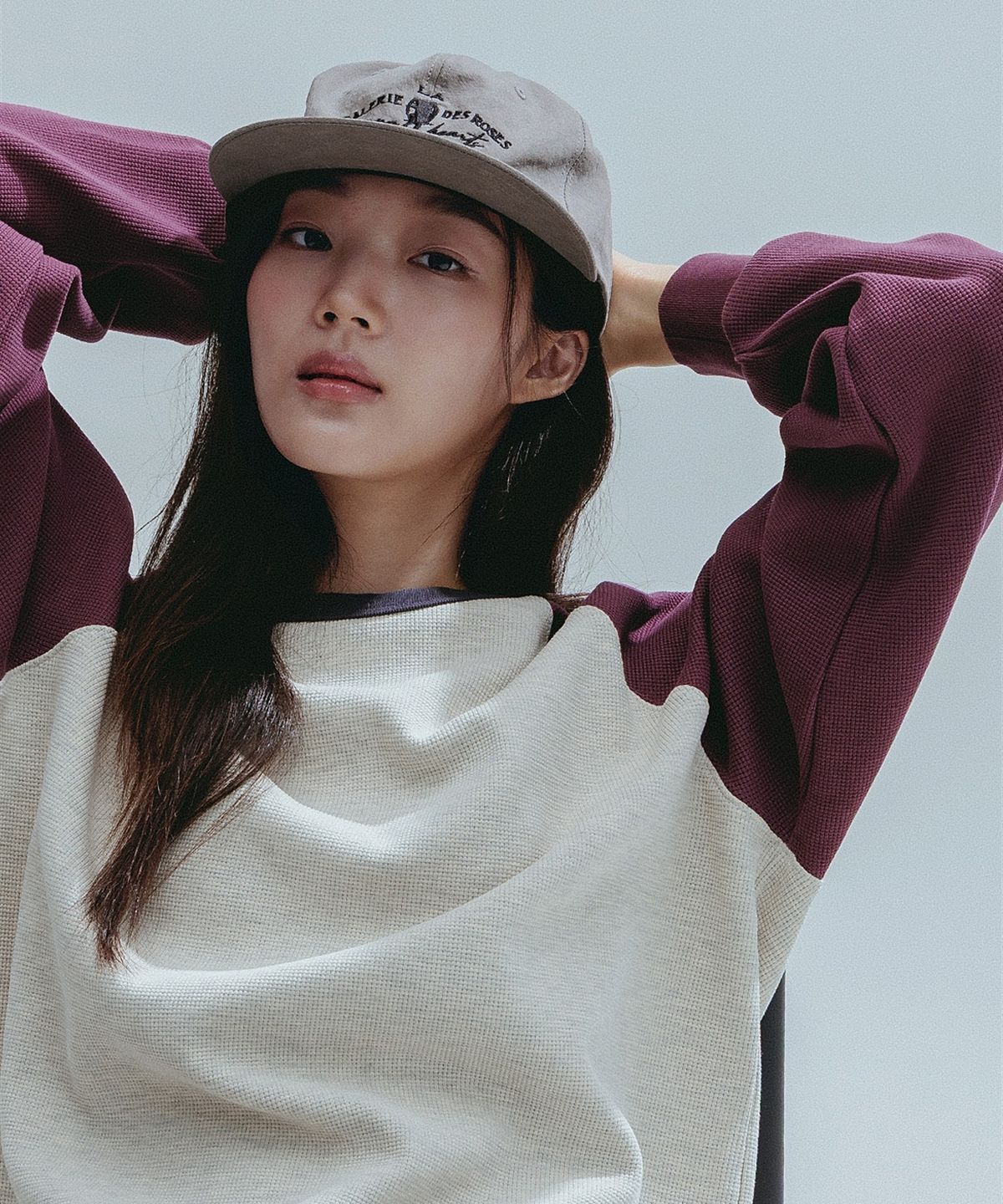 앤하츠(ANNEHEARTS) Waffle Color Block Raglan Tee_BURGUNDY