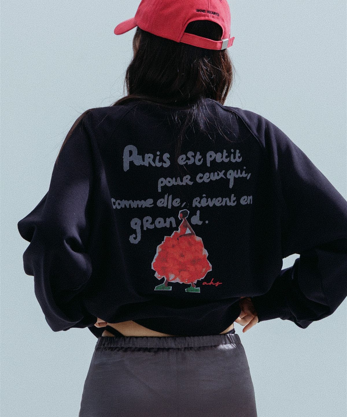 앤하츠(ANNEHEARTS) Floral Muse Raglan Sweatshirt_BLACK