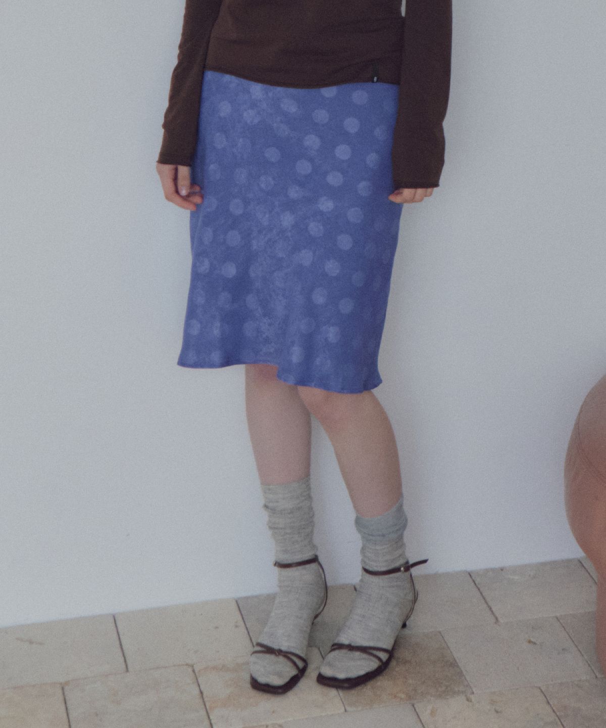 씨타(CITTA) Soft Dot Flare Midi Skirt_CTS639(Blue)