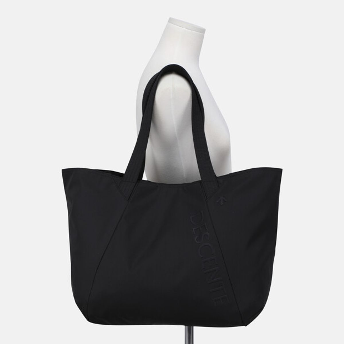 데상트(DESCENTE) 여성 트레이닝 라지 쇼퍼백 블랙 SR322TBG71