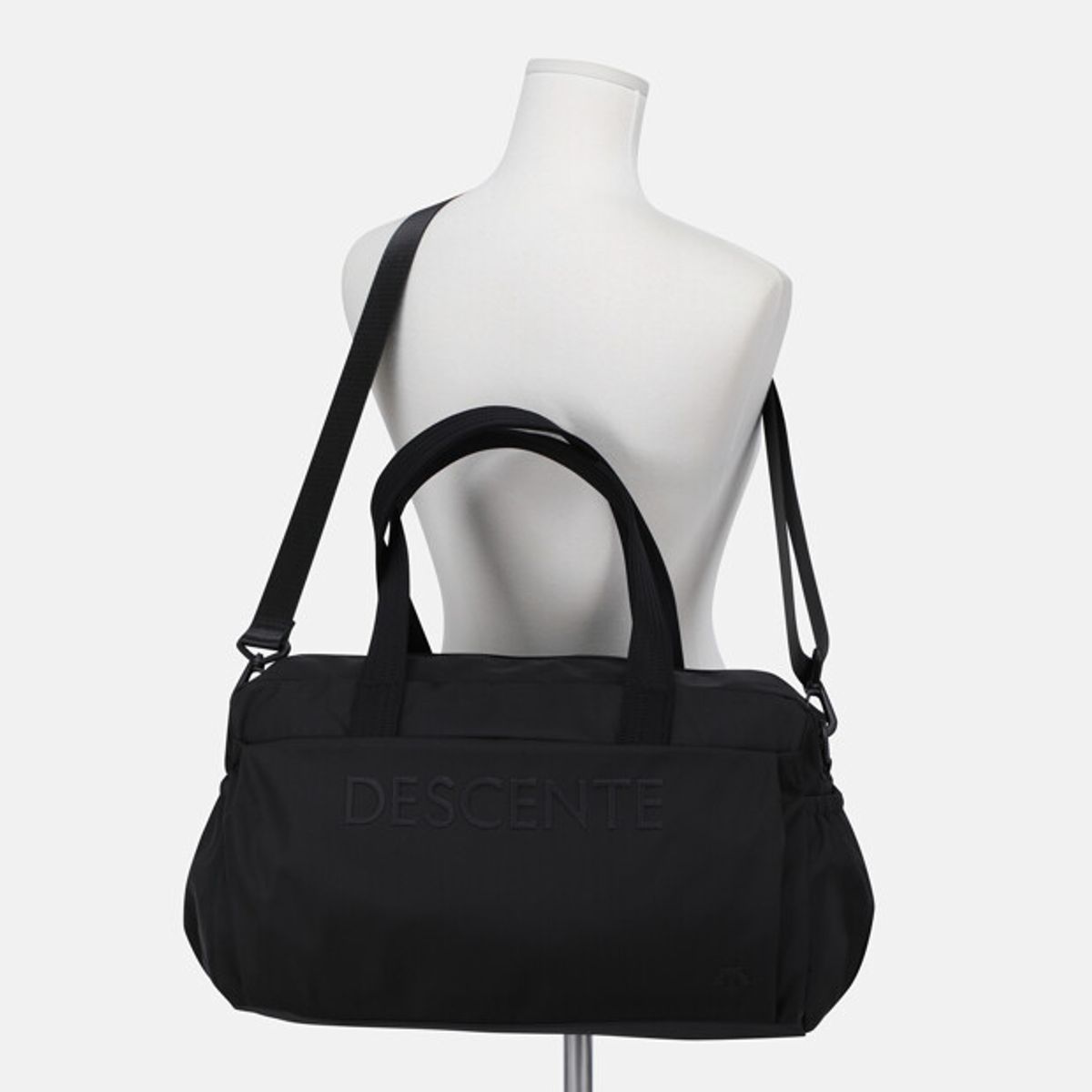 데상트(DESCENTE) 여성 트레이닝 짐백 블랙 SR322TBG70