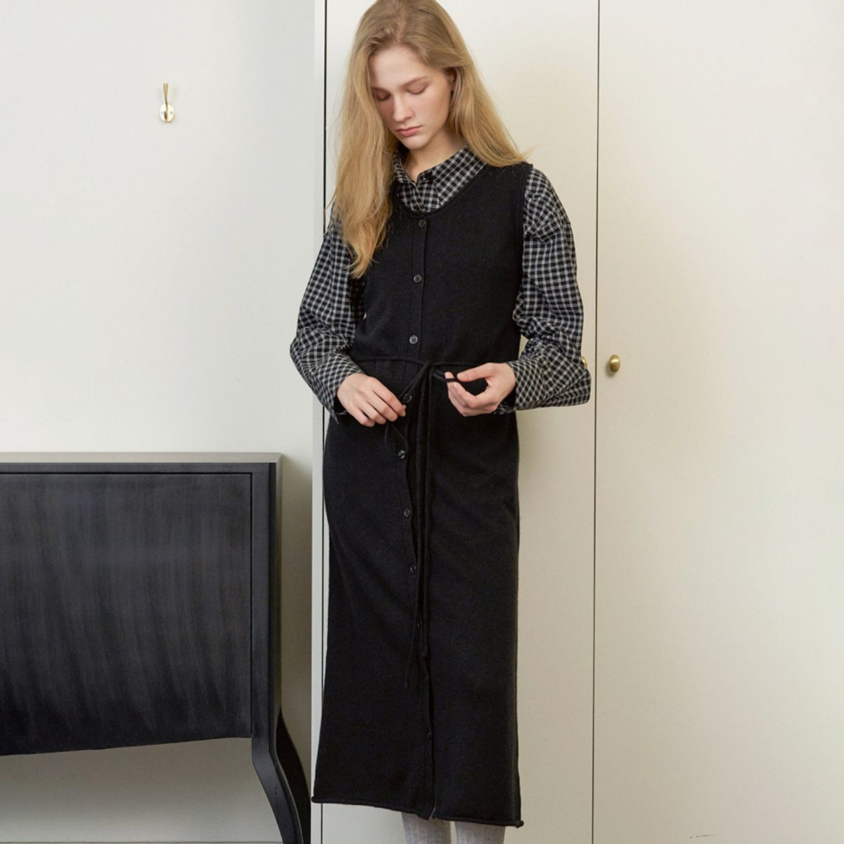 엘씨브이(LCVE) WOOL KNIT BUTTON LONG DRESS_BLACK