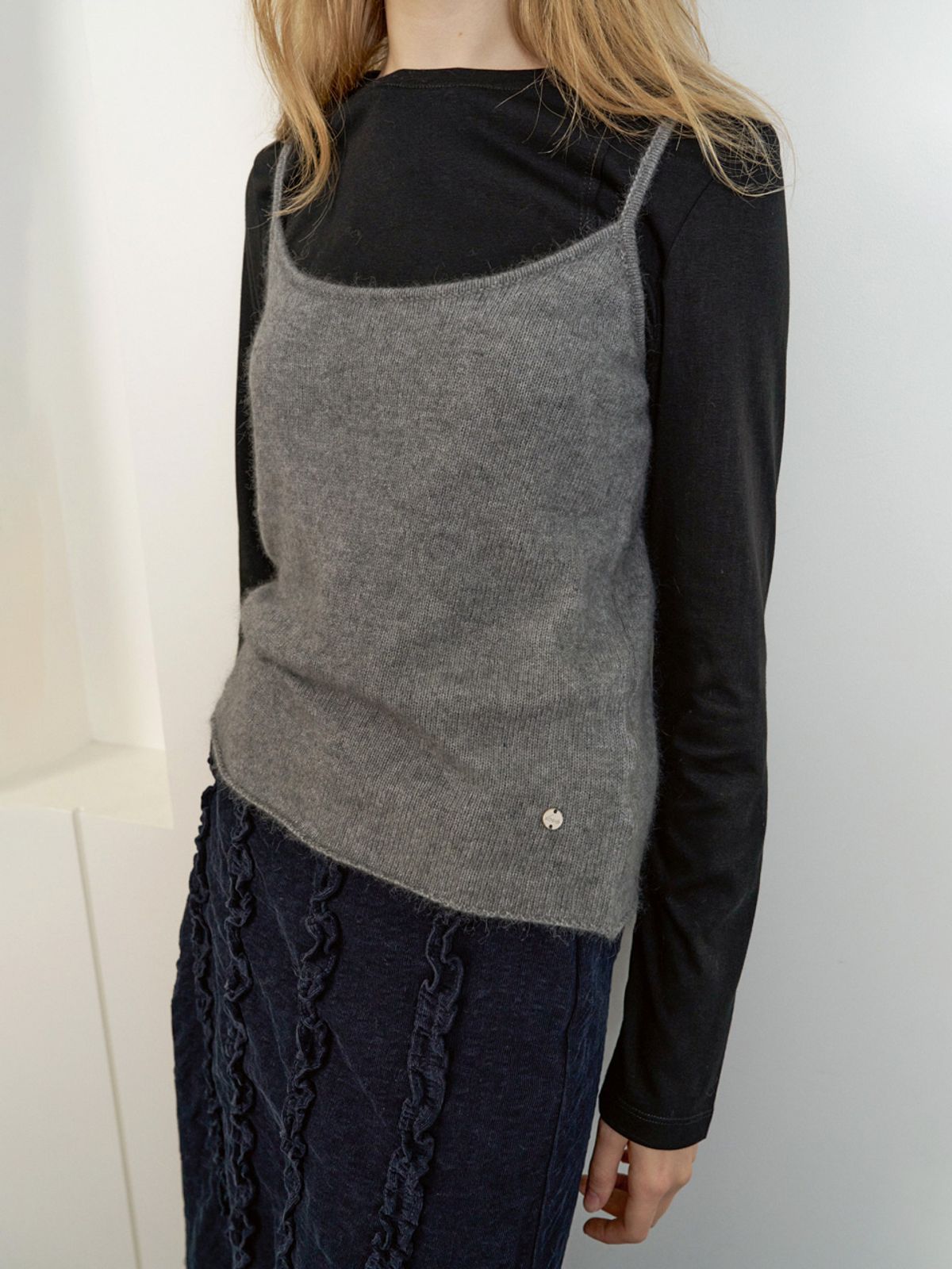 엘씨브이(LCVE) RACCOON KNIT SLEEVELESS TOP_GRAY