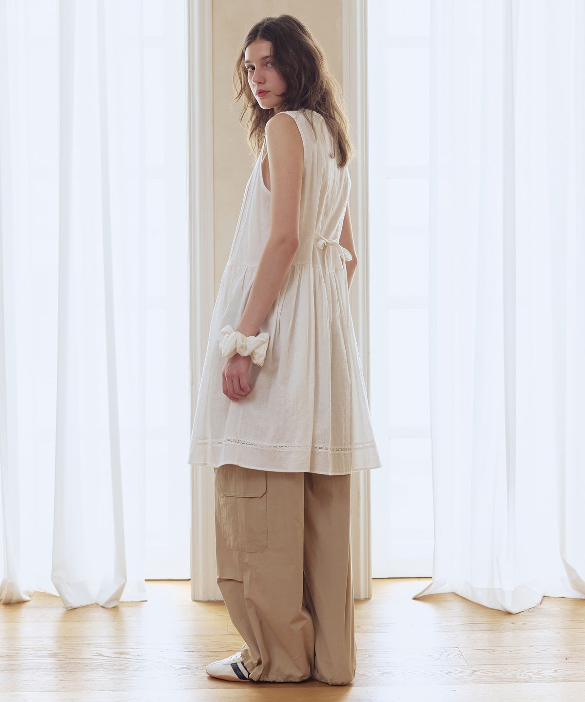 애프터아워즈(AFTERHOURS) COTTON PINTUCK DRESS (WHITE)