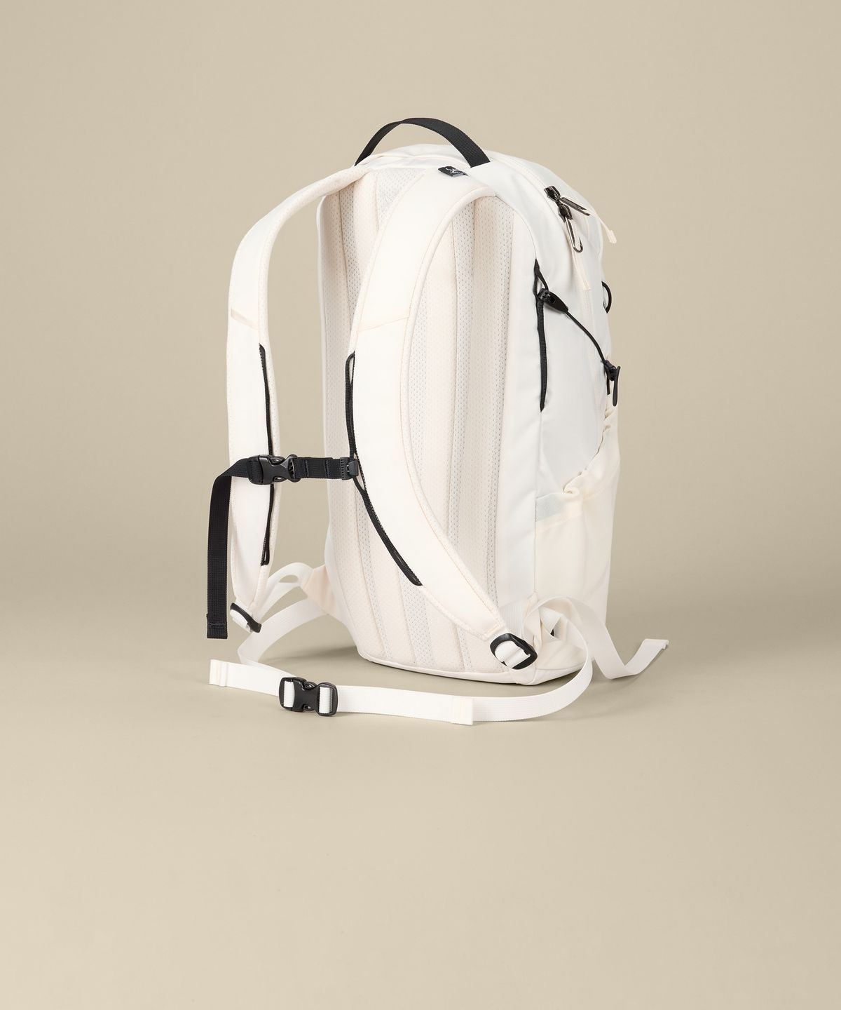 아크테릭스(ARCTERYX) 맨티스 16 백팩 - ARCTIC SILK / ABQFU10636