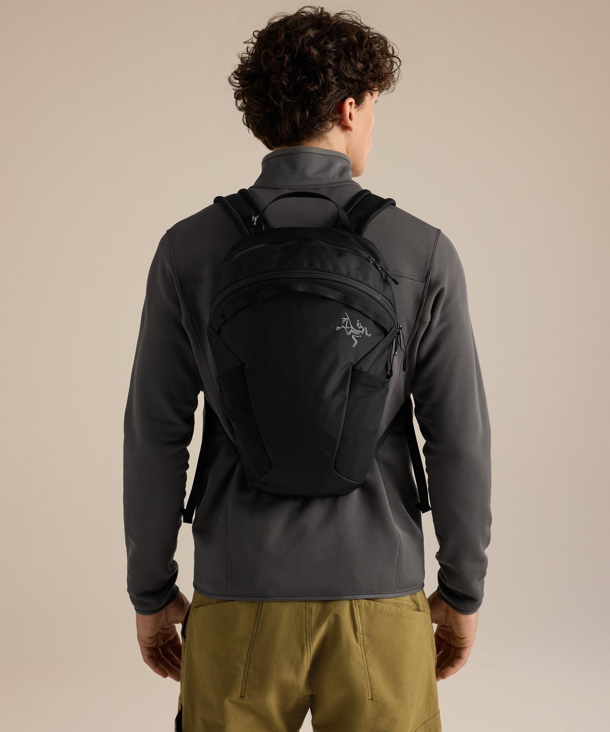 아크테릭스(ARCTERYX) 엑시오스 10 백팩 - BLACK / ABQFU10707
