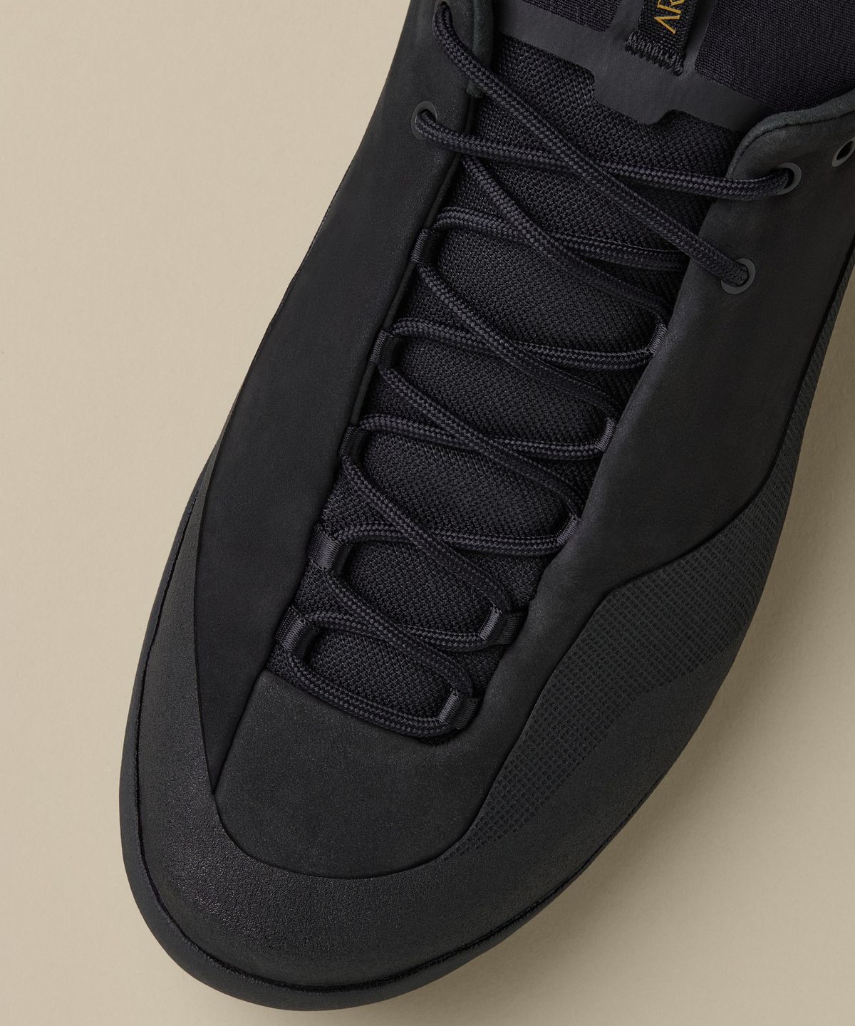 아크테릭스(ARCTERYX) 컨실 GTX 남성 - BLACK/BLACK / AFQFM09833