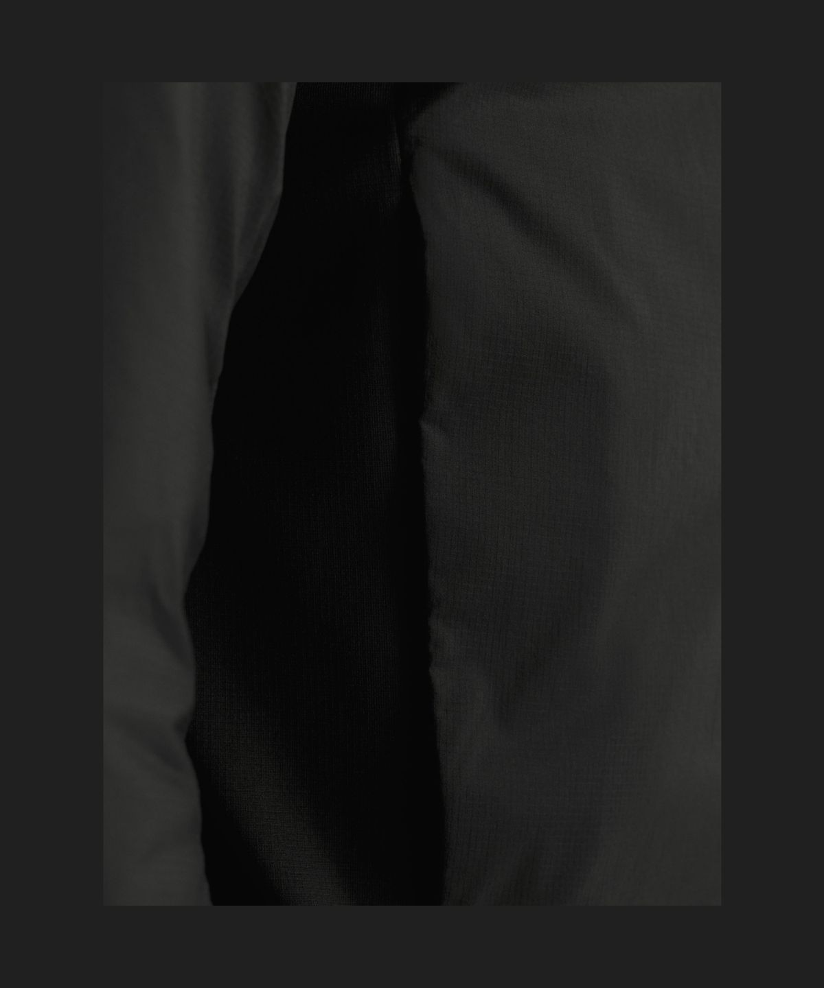 아크테릭스(ARCTERYX) 아톰 자켓 남성 - BLACK / AJQFM09561