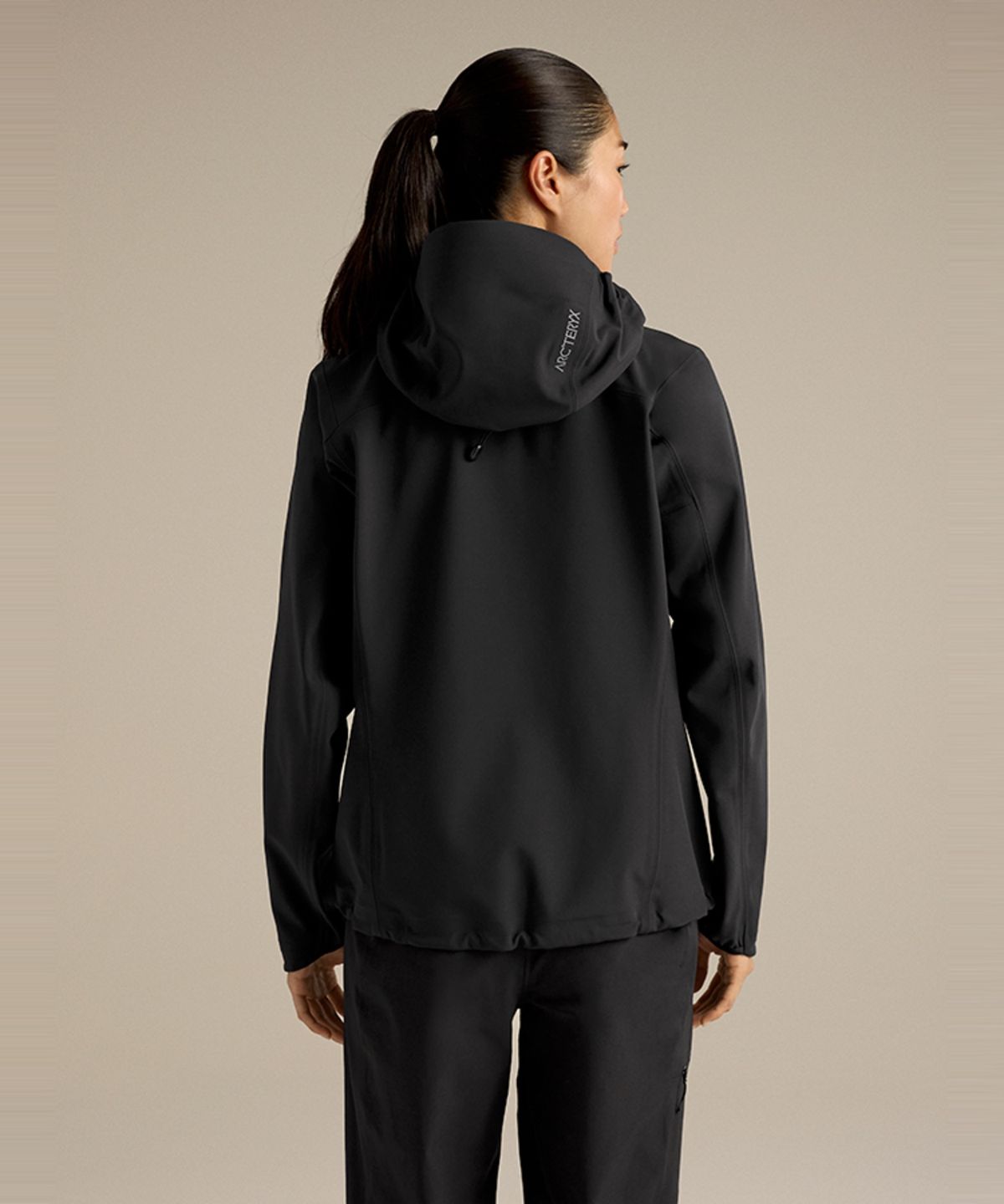 아크테릭스(ARCTERYX) 감마 MX 후디 여성 - BLACK / AJQFW09456