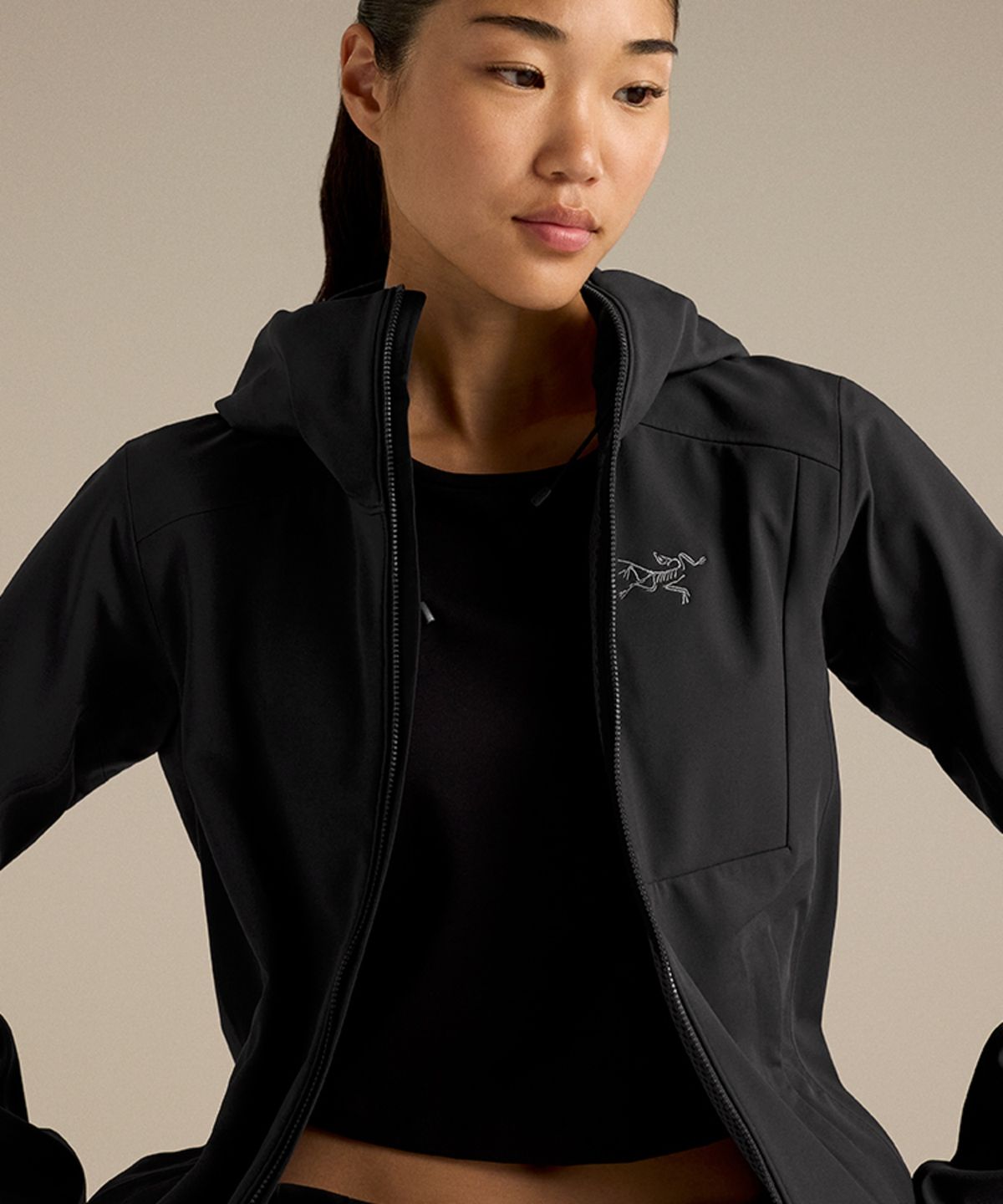 아크테릭스(ARCTERYX) 감마 MX 후디 여성 - BLACK / AJQFW09456