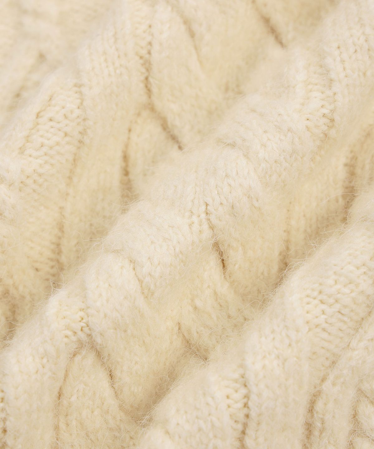 미치코런던 코시노(MICHIKO LONDON KOSHINO) 헤비 피셔맨 케이블 니트 버터