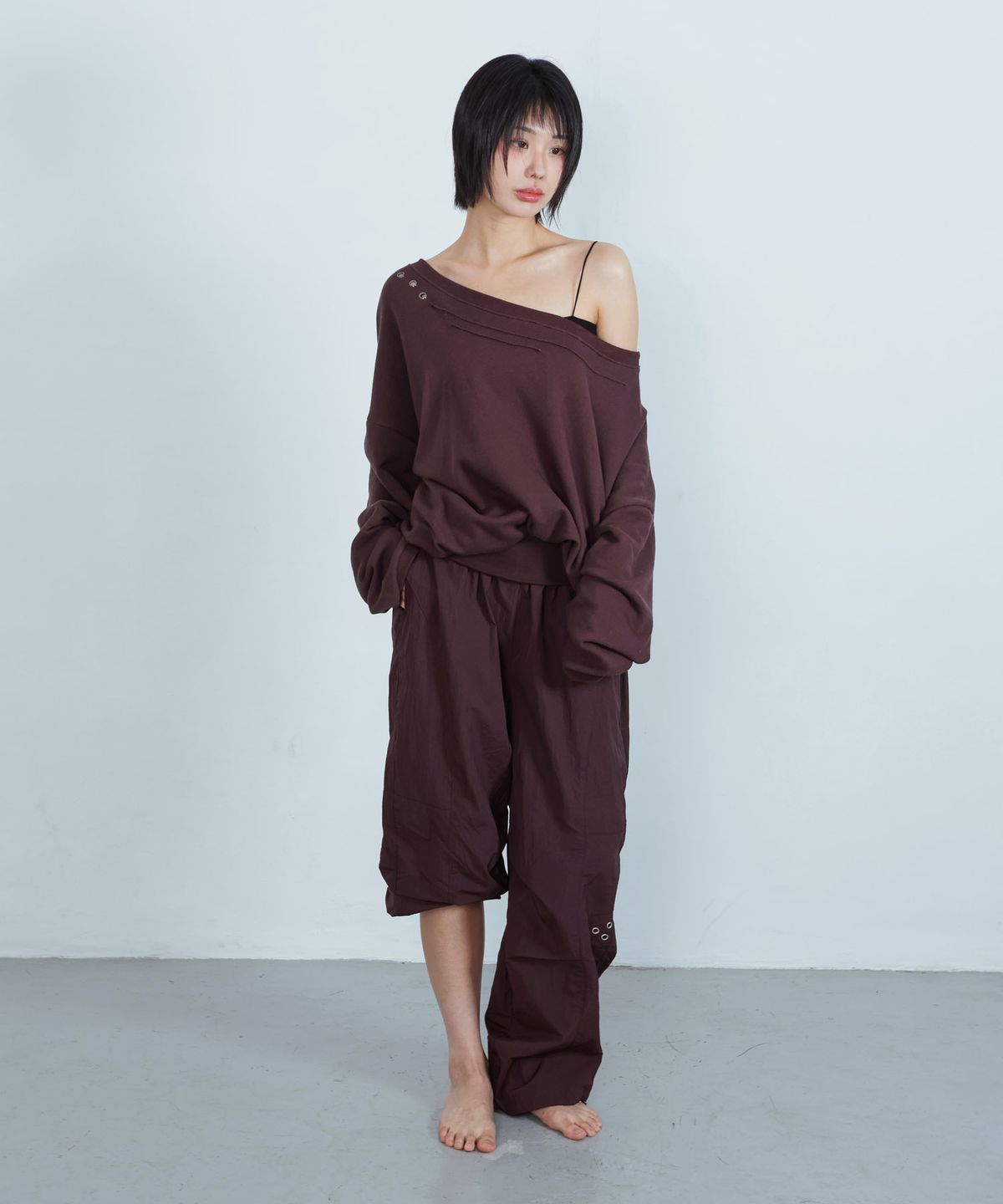 키지코(KIJIKO) ke619. Eyelet Folding Nylon Pants Burgundy