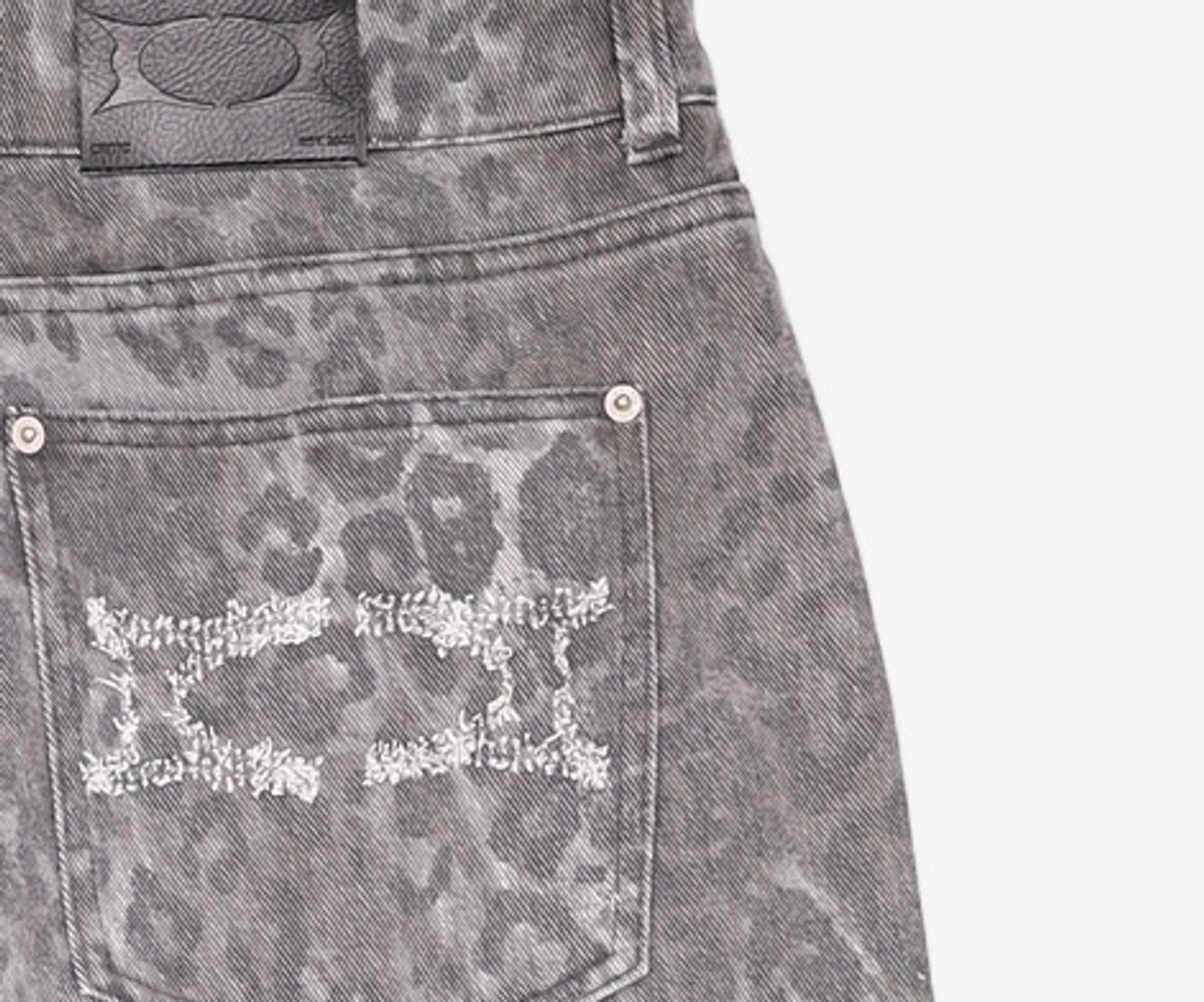 크리틱(CRITIC) LEOPARD CURVED PANTS CHARCOAL L