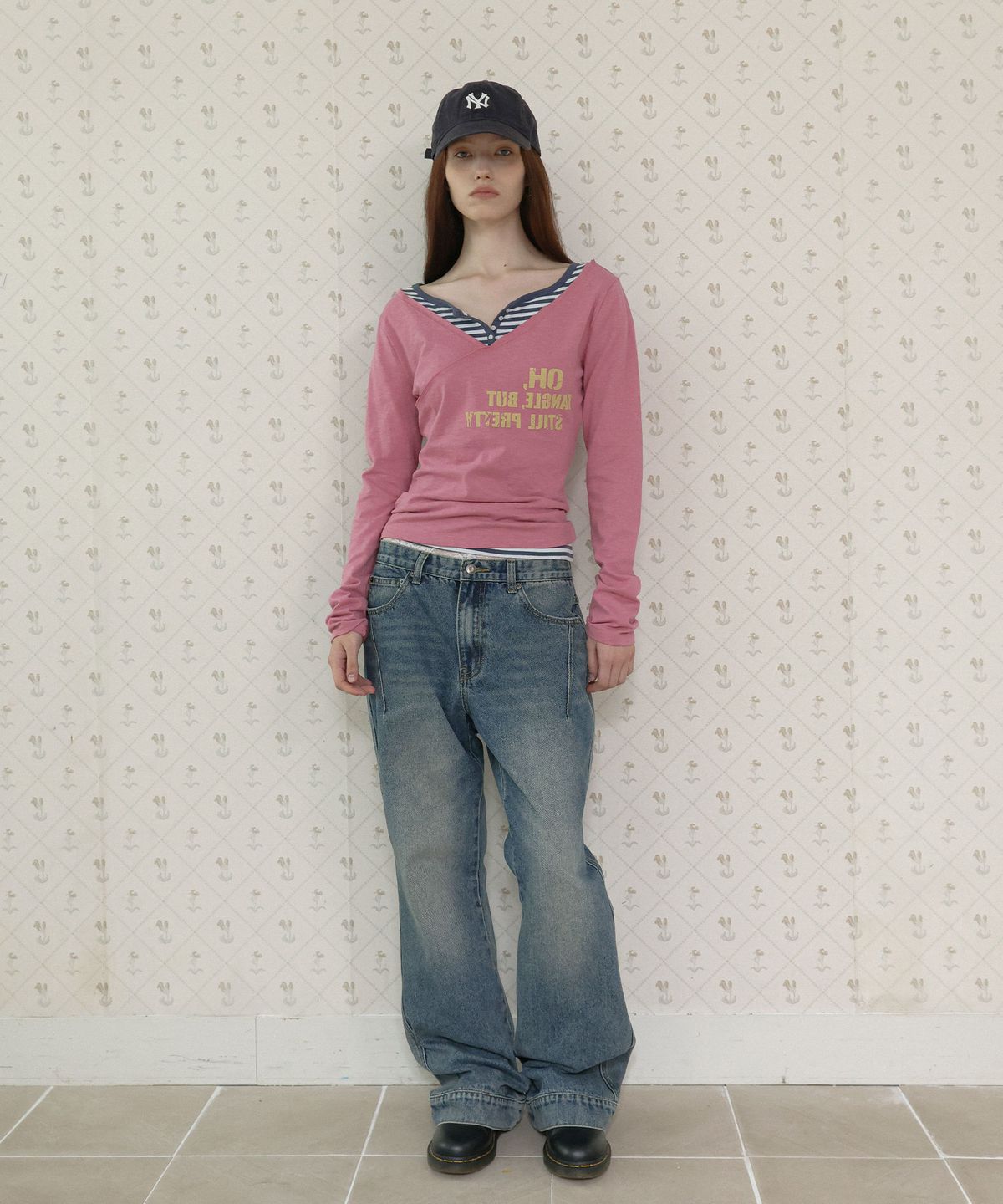 도프셉(DOFFSEPT) Raw Edge Wrap Sleeve Tee (Pink)