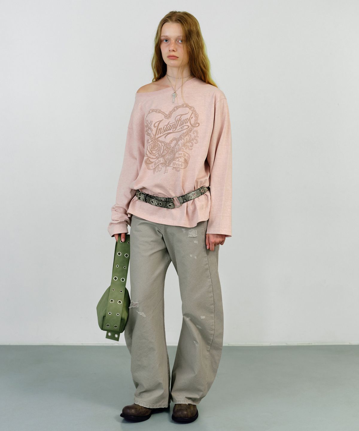 인스턴트펑크(INSTANTFUNK) OVERSIZED HEART GRAPHIC TEE - PINK