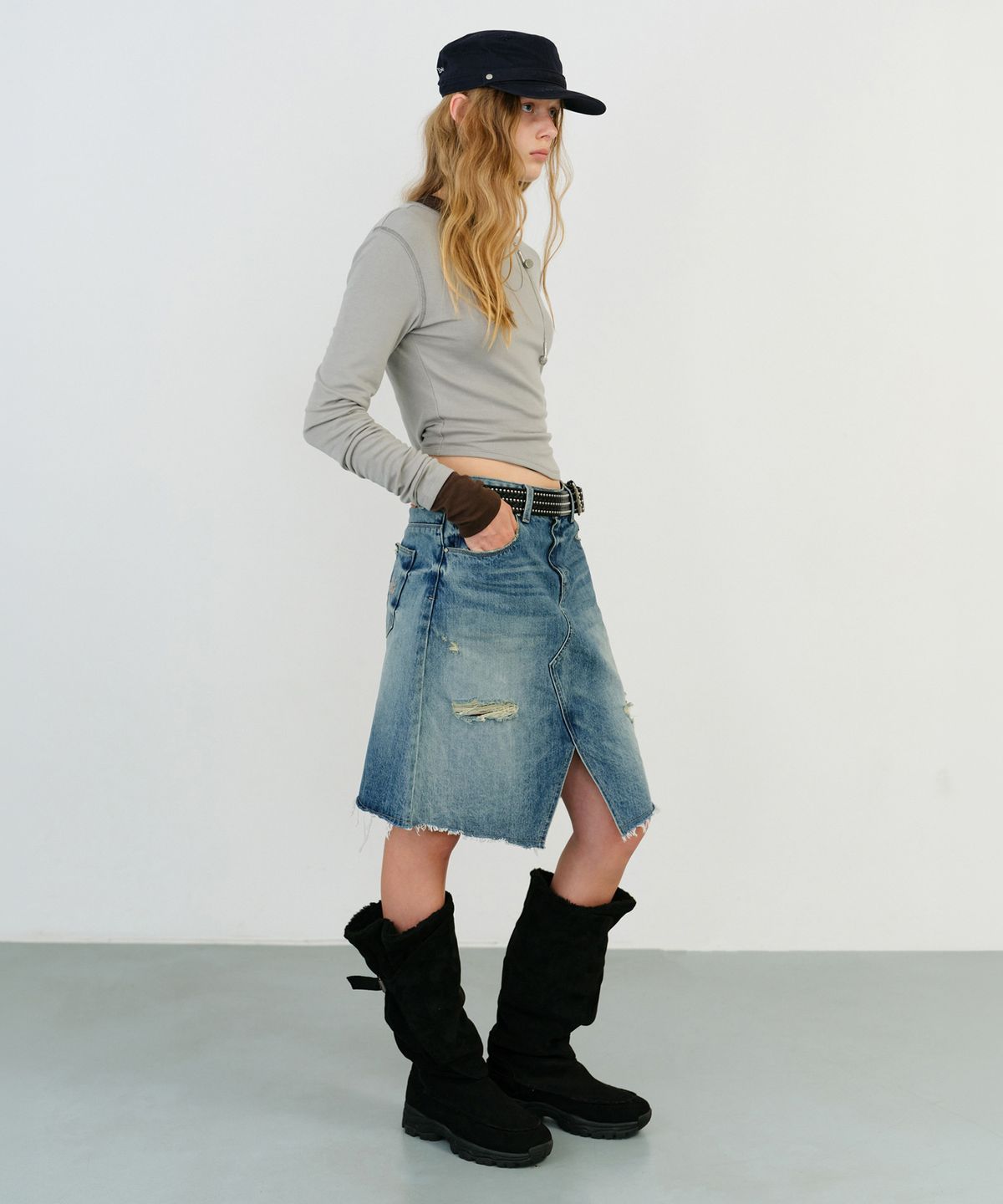 인스턴트펑크(INSTANTFUNK) ROUND HEM LINE TEE - LIGHT GREY
