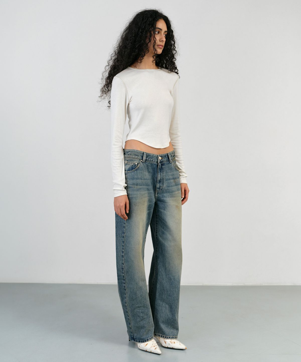 인스턴트펑크(INSTANTFUNK) ROUND HEM LINE TEE - IVORY