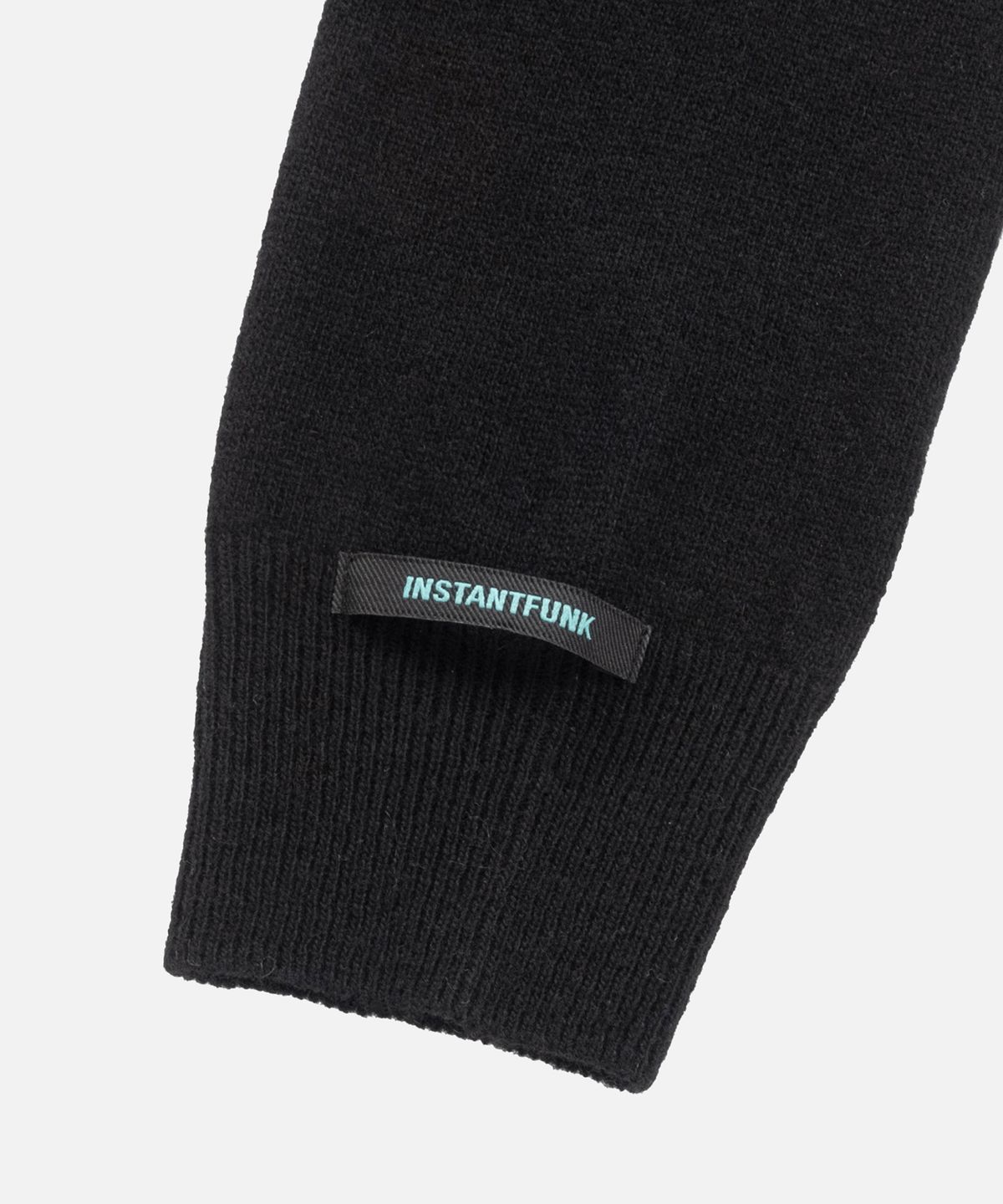 인스턴트펑크(INSTANTFUNK) ESSENTIAL WOOL ROUND CARDIGAN - BLACK