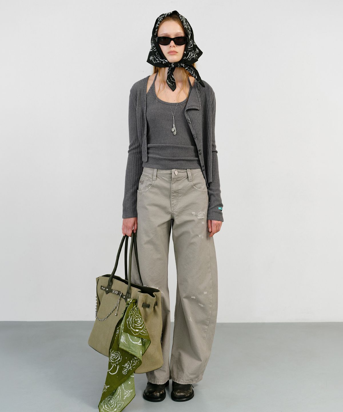 인스턴트펑크(INSTANTFUNK) RIB HALTER CARDIGAN SET UP - CHARCOAL