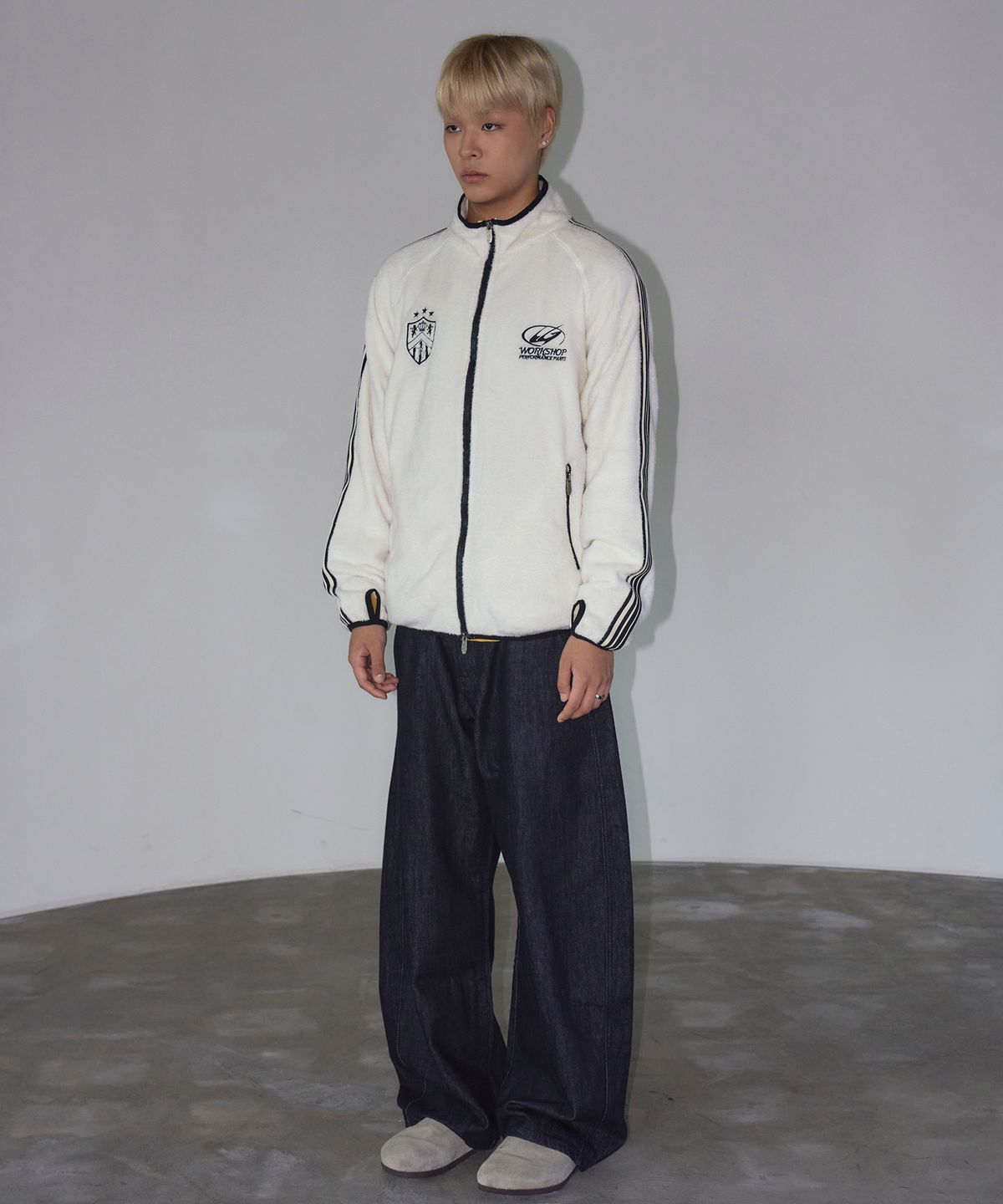 트래블(TRAVEL) 폴라 플리스 트랙 자켓 아이보리