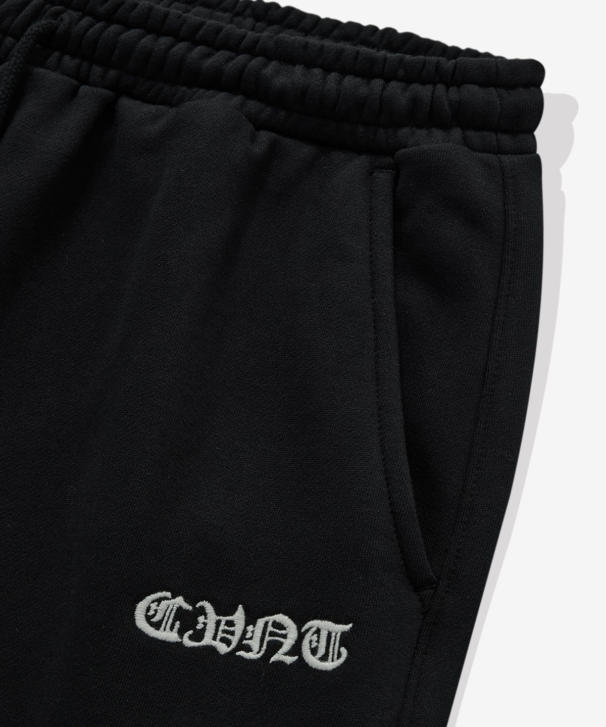 커버낫(COVERNAT) 루즈 스트레이트 플리티드 카고 스웻 팬츠 블랙