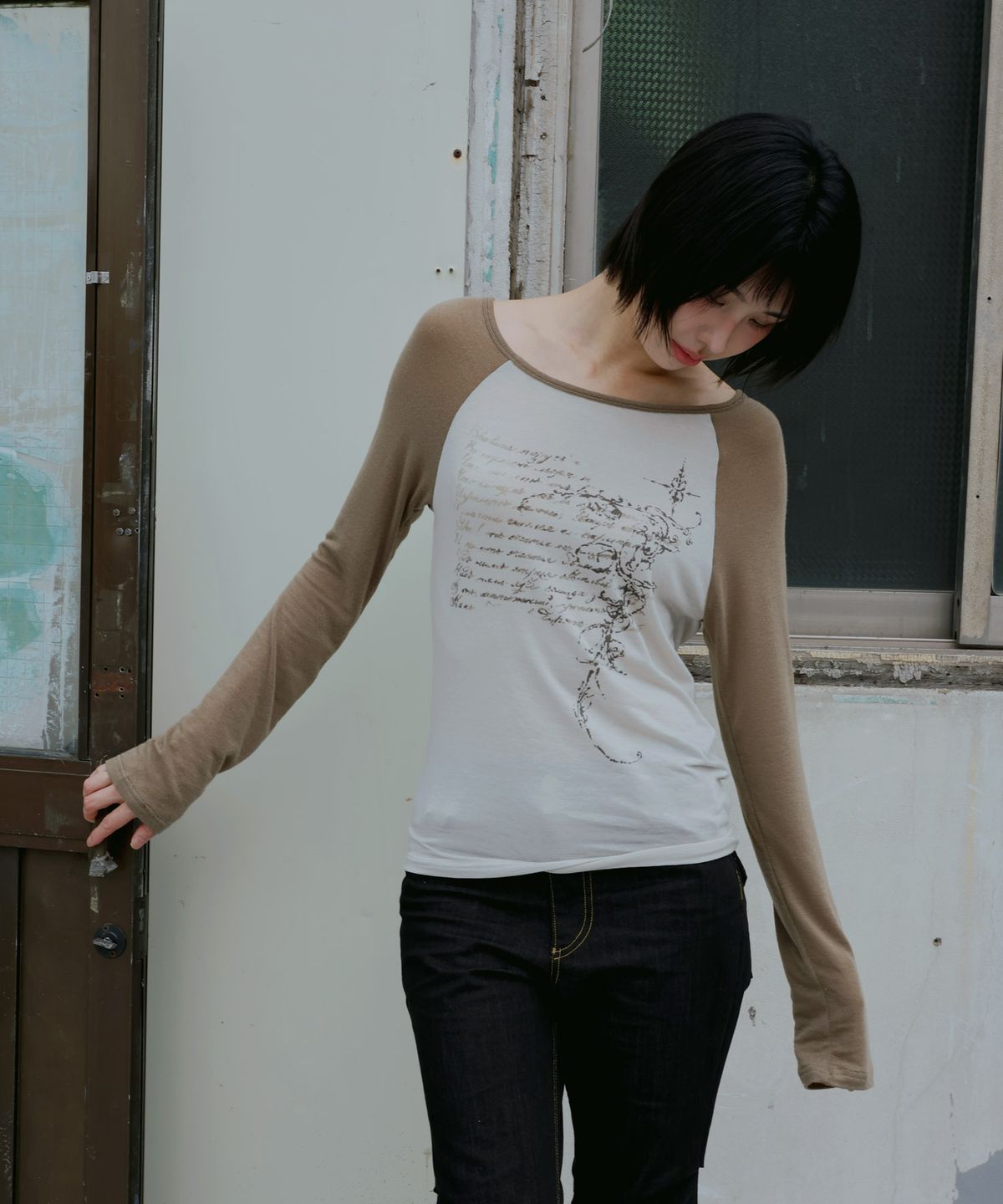 키지코(KIJIKO) ke310. Feather Soft Raglan Tee Khaki Brown