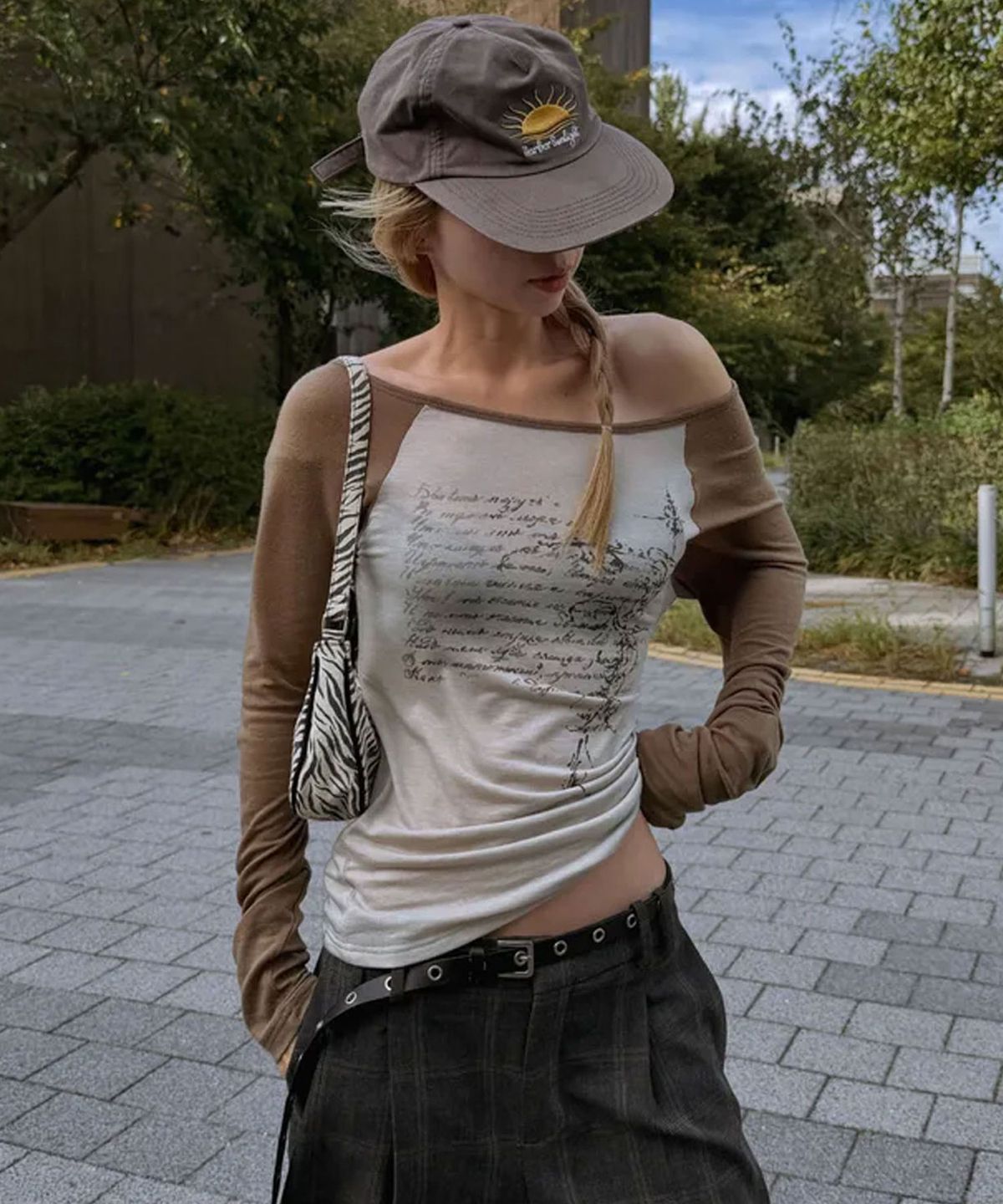 키지코(KIJIKO) ke310. Feather Soft Raglan Tee Khaki Brown