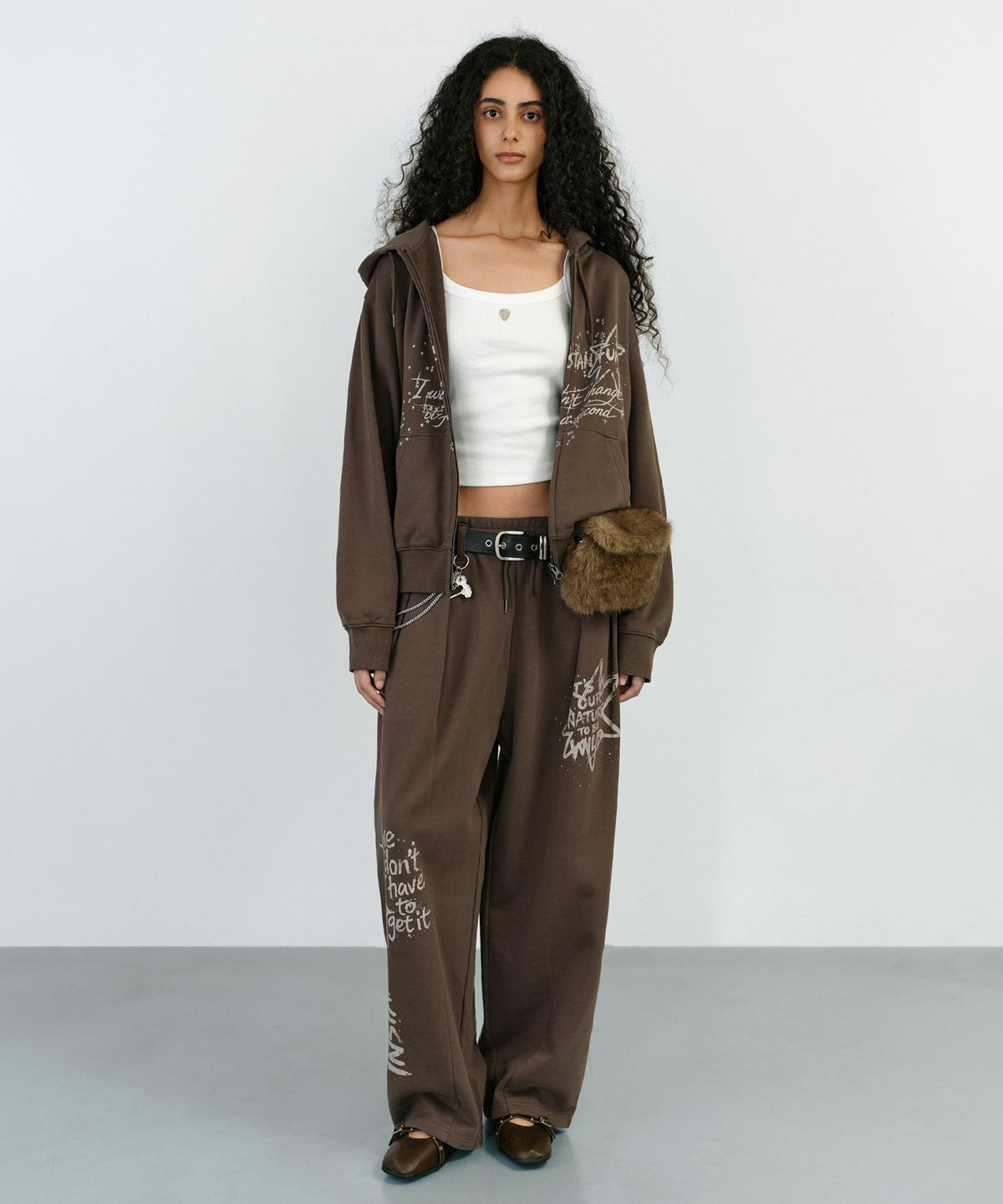 인스턴트펑크(INSTANTFUNK) WASHED GRAPHIC SWEAT PANTS - BROWN