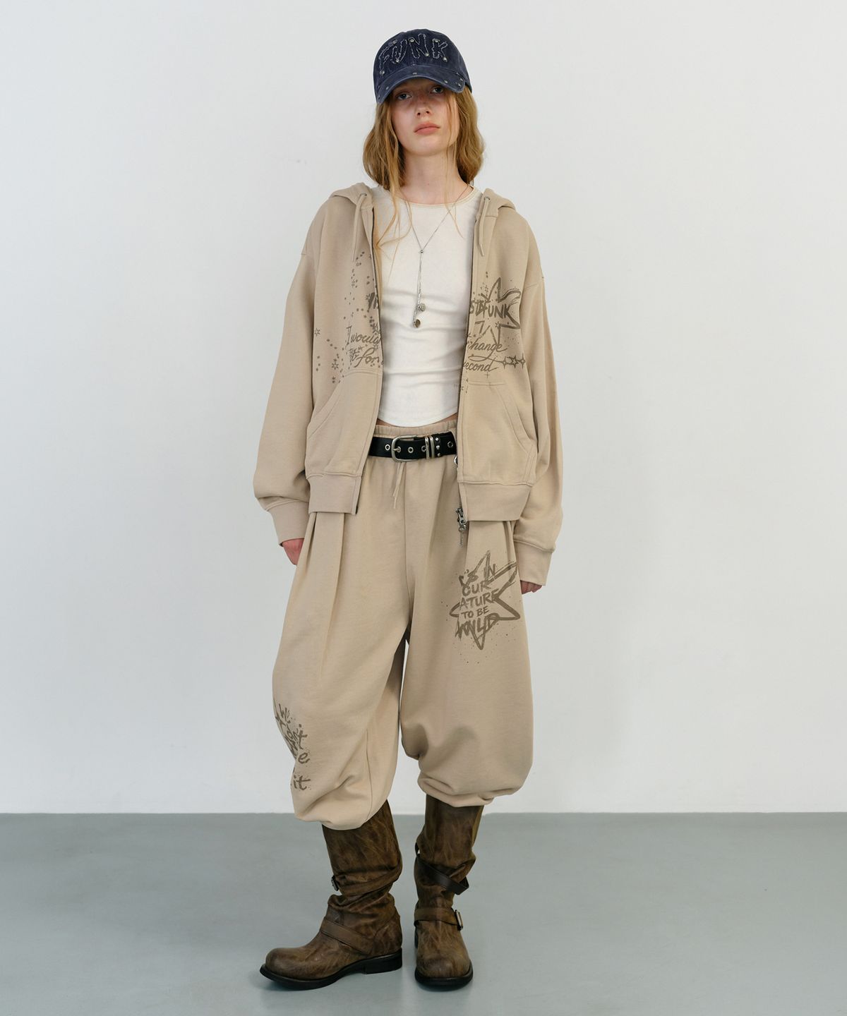 인스턴트펑크(INSTANTFUNK) [가을S PICK] WASHED GRAPHIC ZIP UP HOODIE - BEIGE