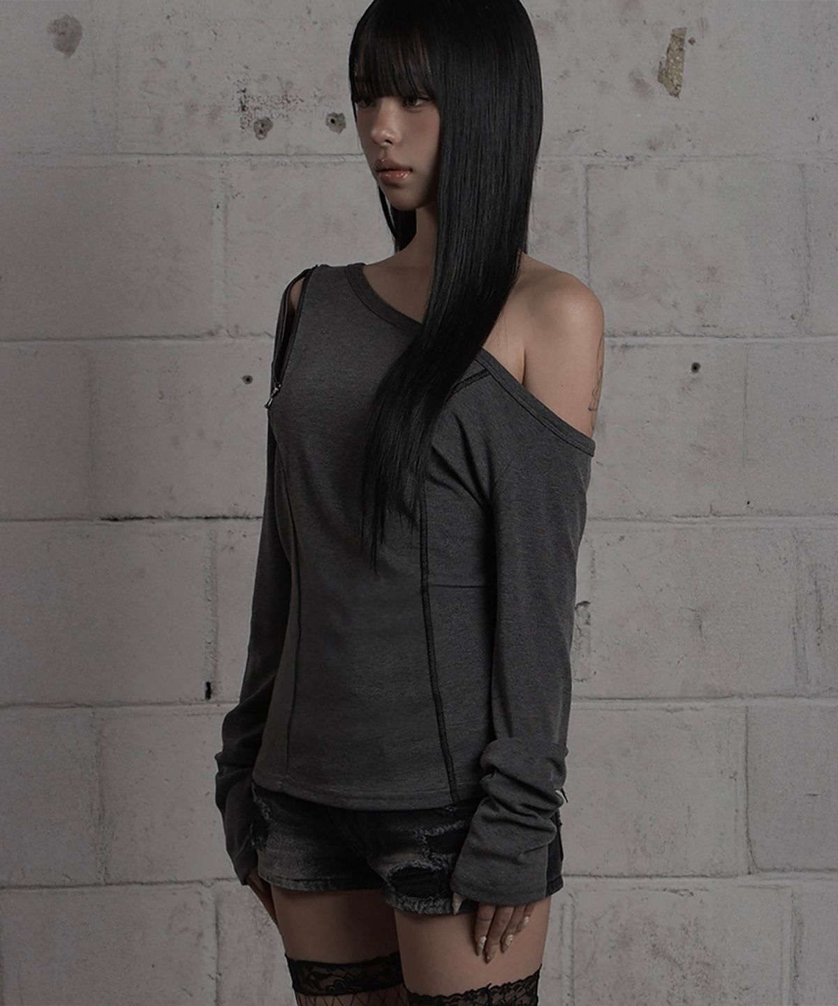 에트오소메(ETRE AU SOMMET) Asymmetric Zipper Corset Top (Charcoal)