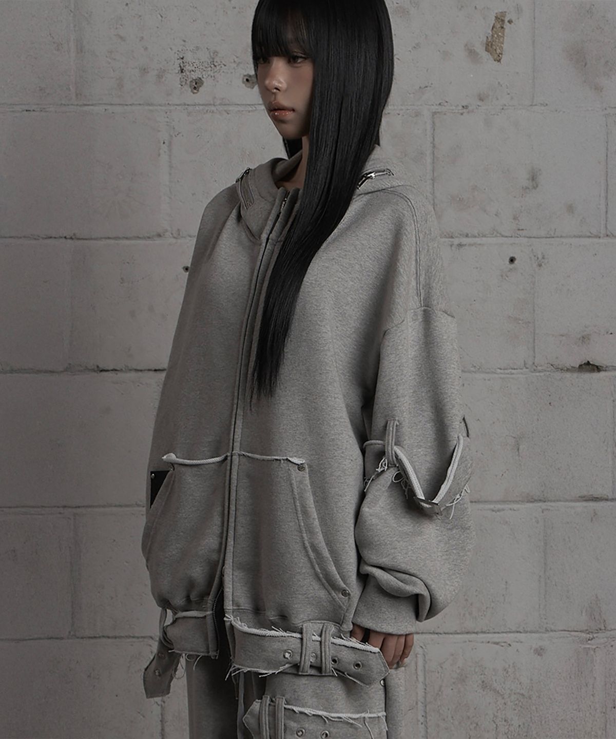 에트오소메(ETRE AU SOMMET) Belted Raw Edge Hood Zip-Up (Melange Gray)