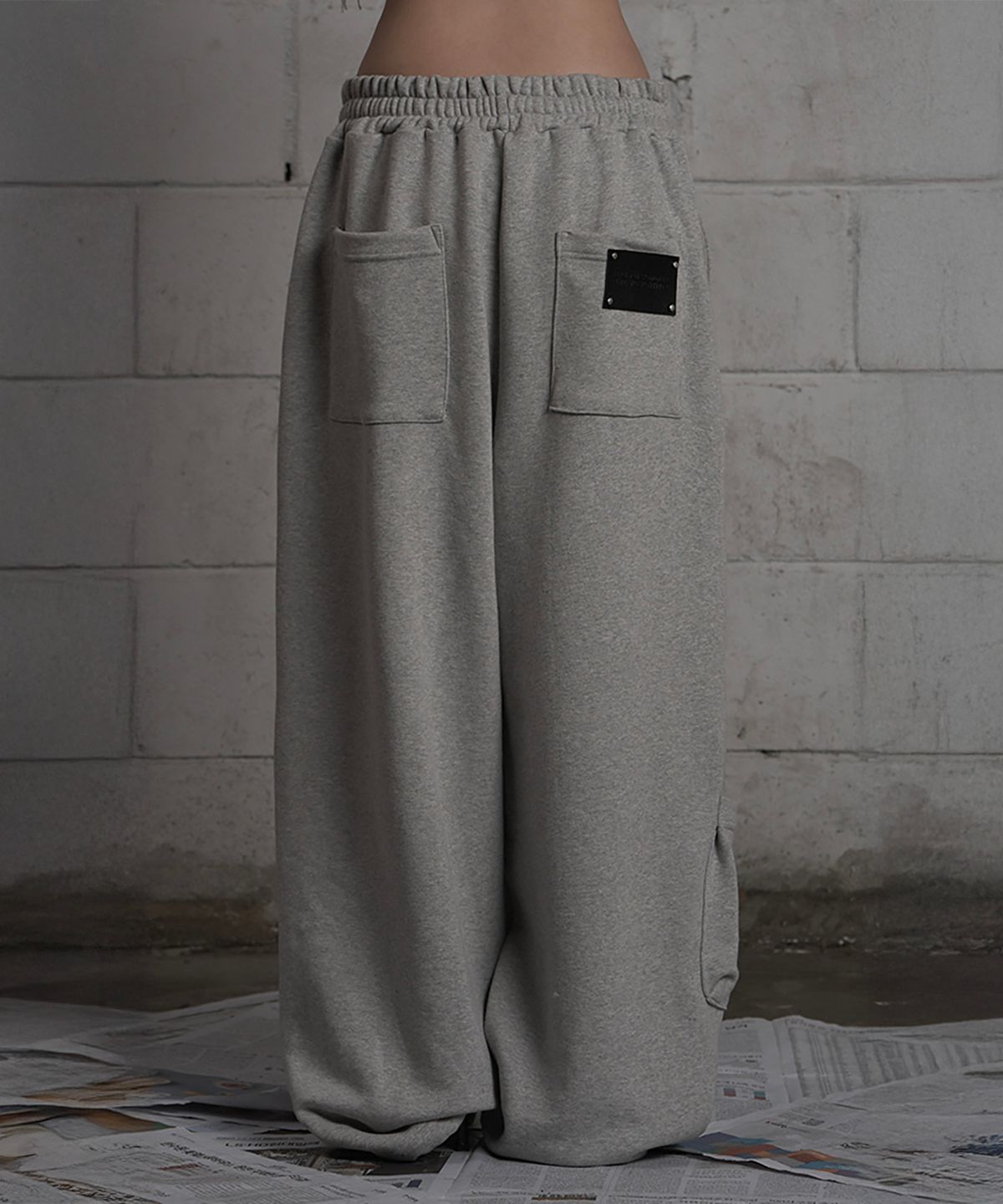 에트오소메(ETRE AU SOMMET) Belted Raw Edge Wide Pants (Melange Gray)