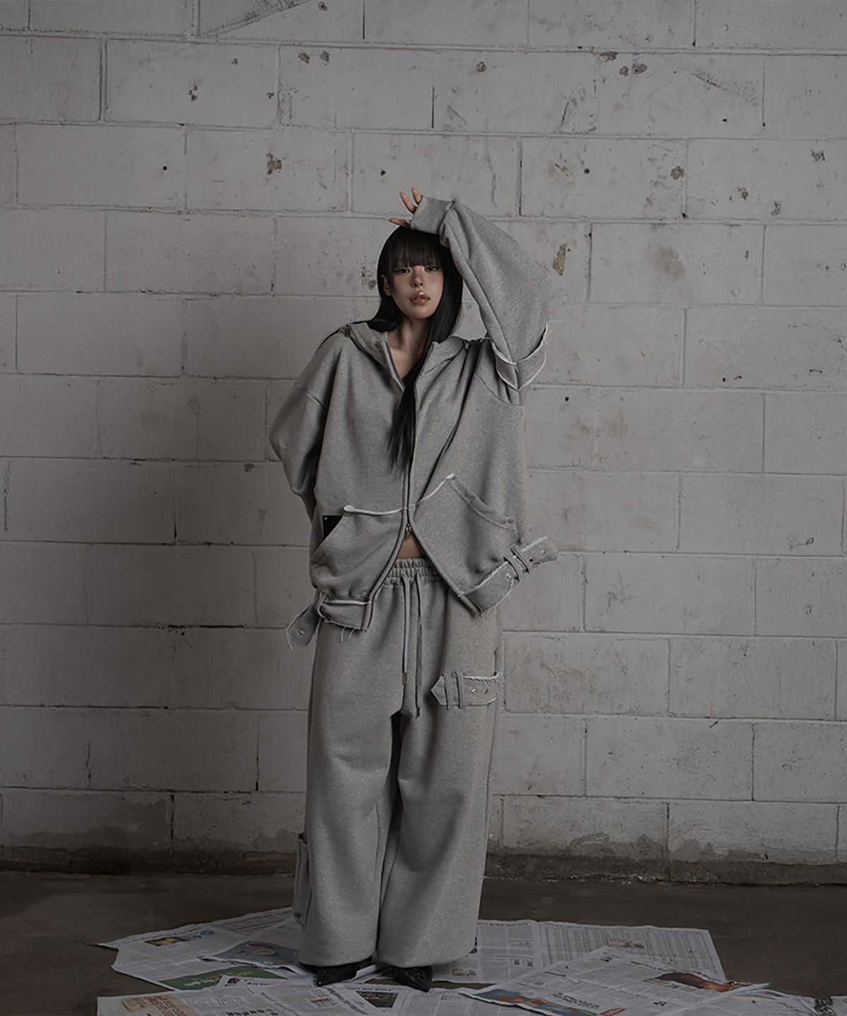 에트오소메(ETRE AU SOMMET) Belted Raw Edge Wide Pants (Melange Gray)