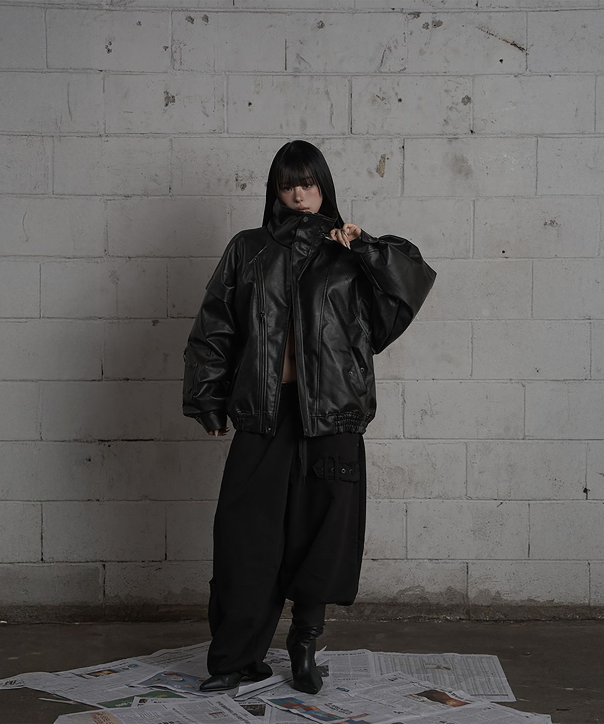 에트오소메(ETRE AU SOMMET) Panel Pocket Leather Bomber (Black)