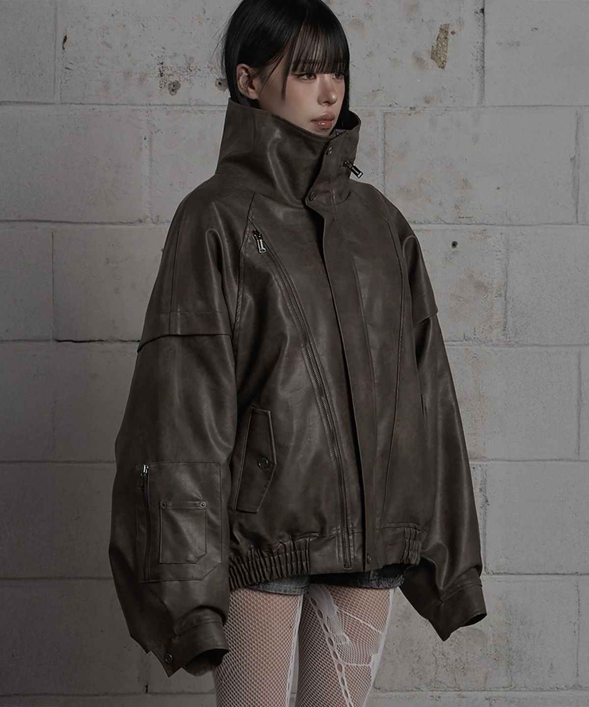 에트오소메(ETRE AU SOMMET) Panel Pocket Leather Bomber (Brown)