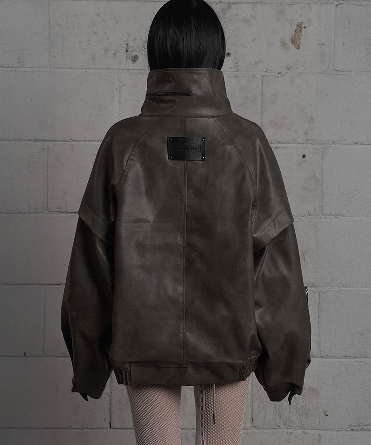 에트오소메(ETRE AU SOMMET) Panel Pocket Leather Bomber (Brown)
