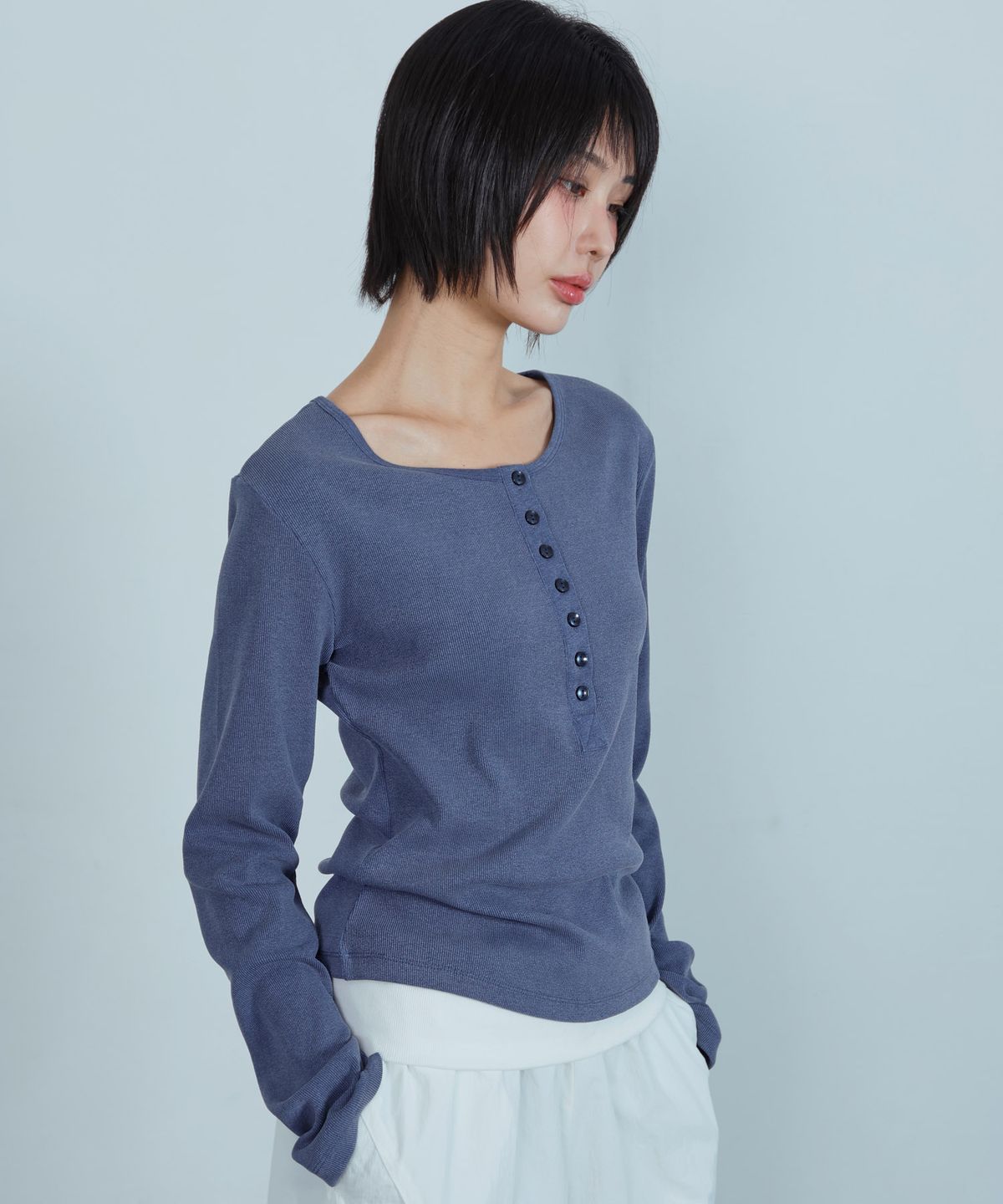 키지코(KIJIKO) ke309. Pigment Henley Neck Tee Navy