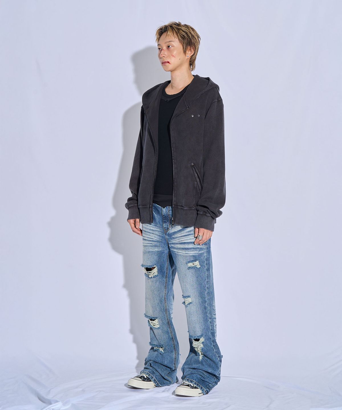피치블랙(PITCHBLACK) WASHED WAFFLE RIVET DETAIL HOOD ZIP-UP (WASHED BLACK)