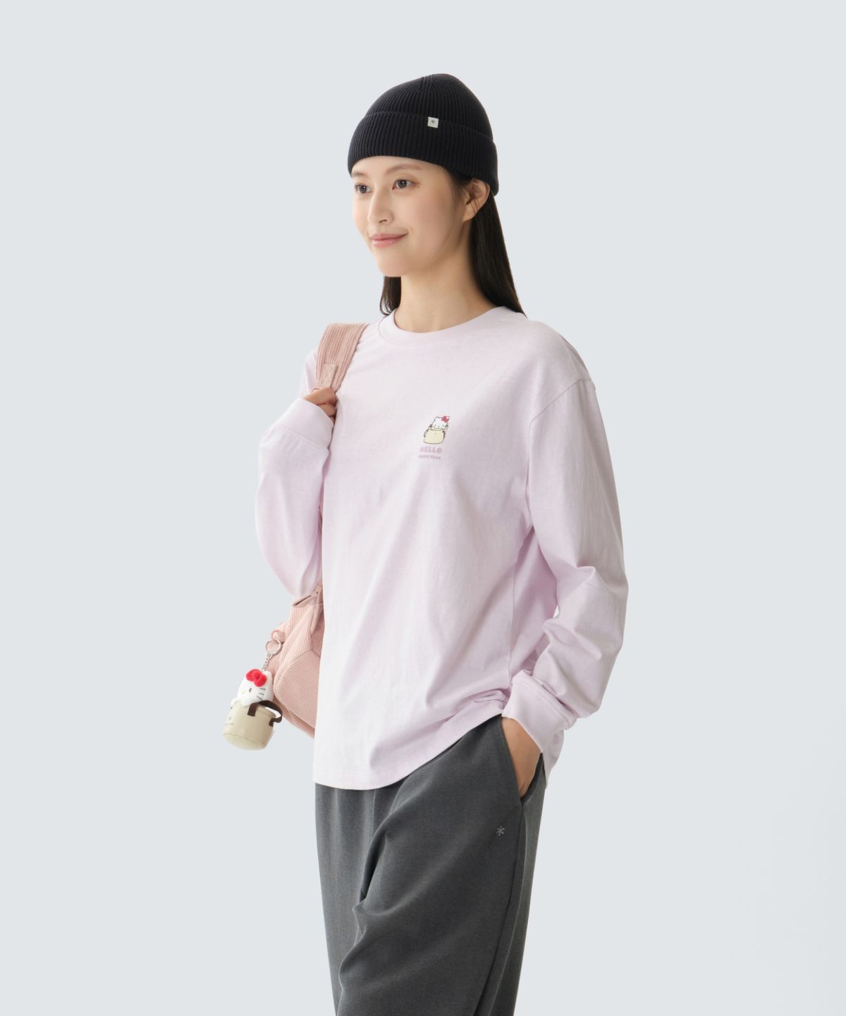 스노우피크 어패럴(SNOWPEAK APPAREL) [스노우피크 X 헬로키티] 피그먼트 여성 긴팔 티셔츠 (S26FWFTL85) Light Pink