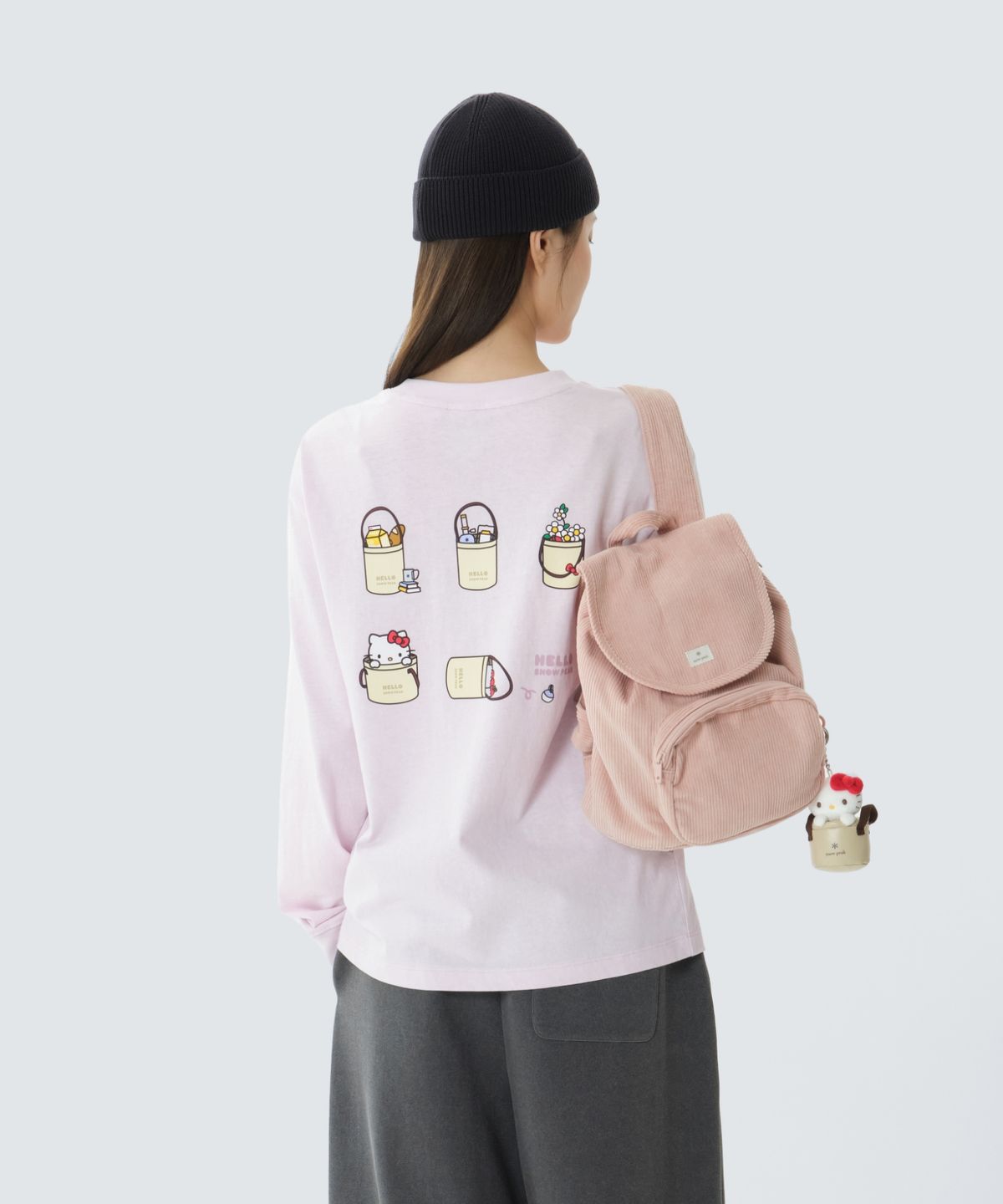 스노우피크 어패럴(SNOWPEAK APPAREL) [스노우피크 X 헬로키티] 피그먼트 여성 긴팔 티셔츠 (S26FWFTL85) Light Pink