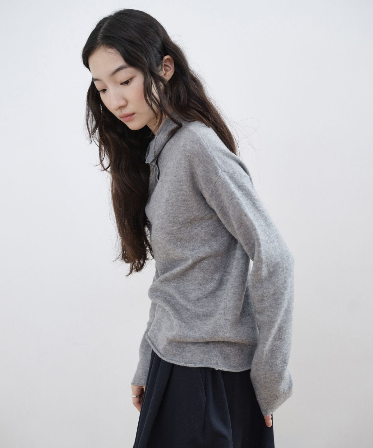 스텝어라운드(STEP AROUND) Reversible Button High Neck Knit_GREY