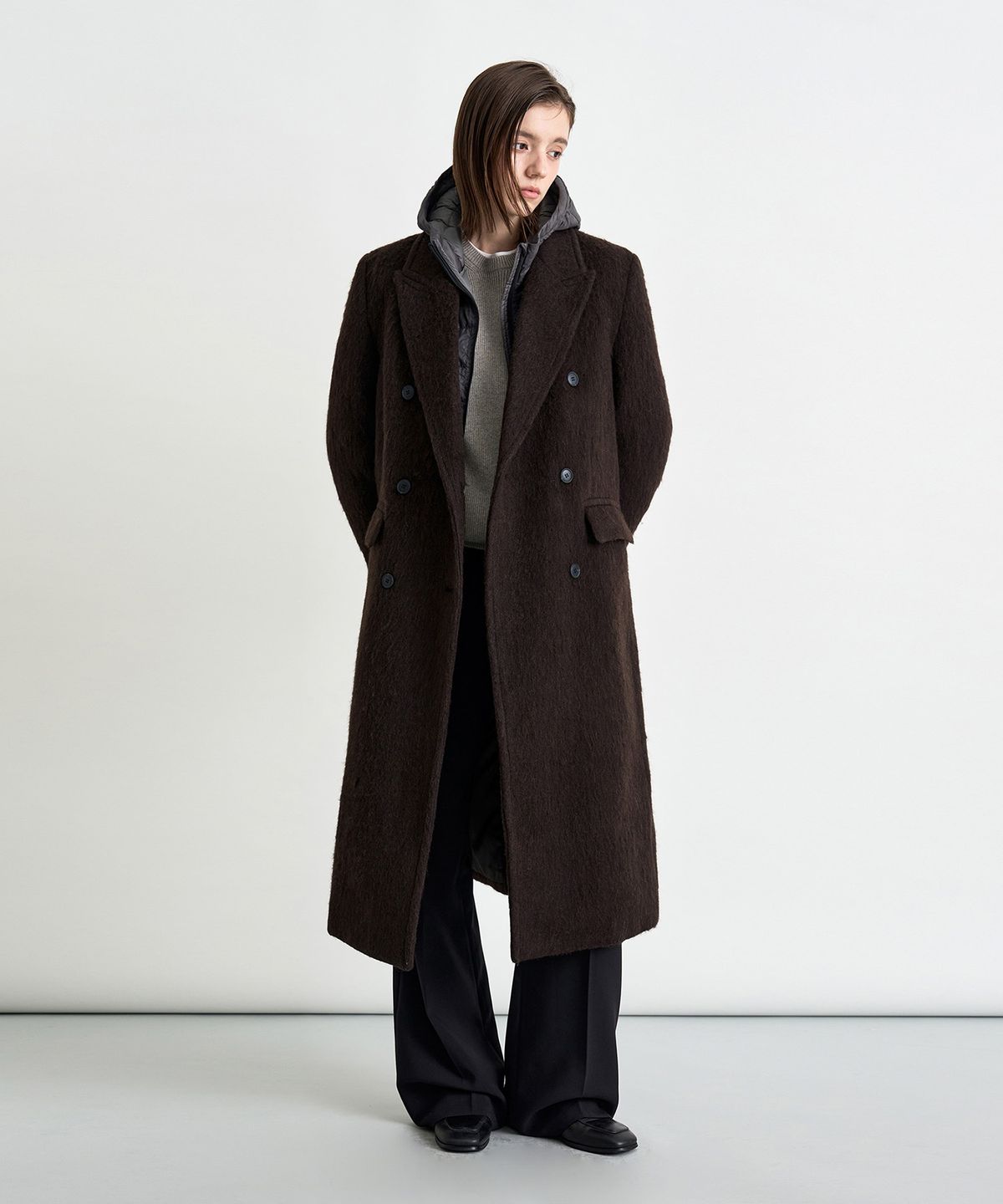 커스텀어클락 우먼(COSTUMEOCLOCK WOMAN) 헤어리 더블 롱 코트 브라운 COWCT005BROWN