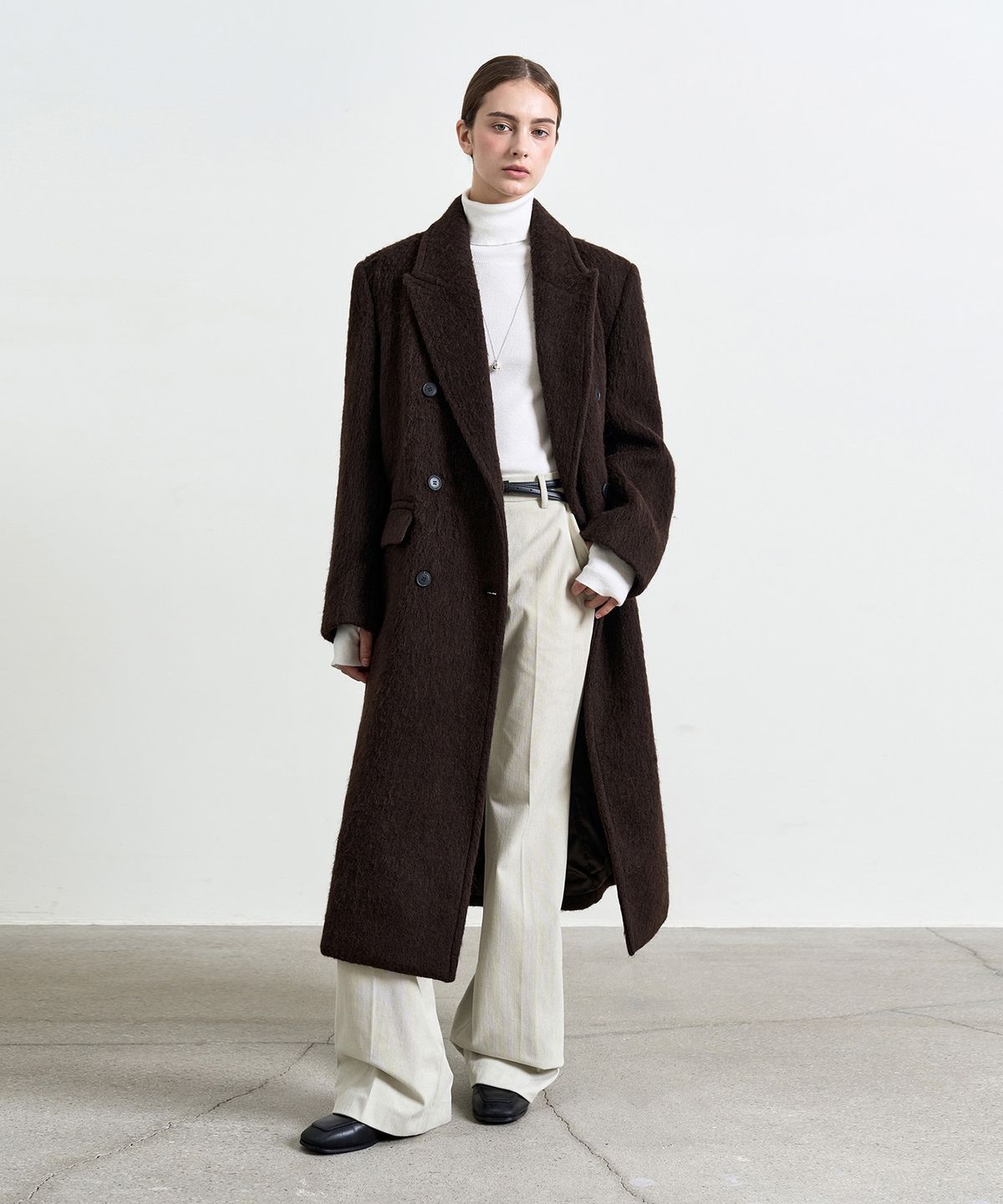커스텀어클락 우먼(COSTUMEOCLOCK WOMAN) 헤어리 더블 롱 코트 브라운 COWCT005BROWN