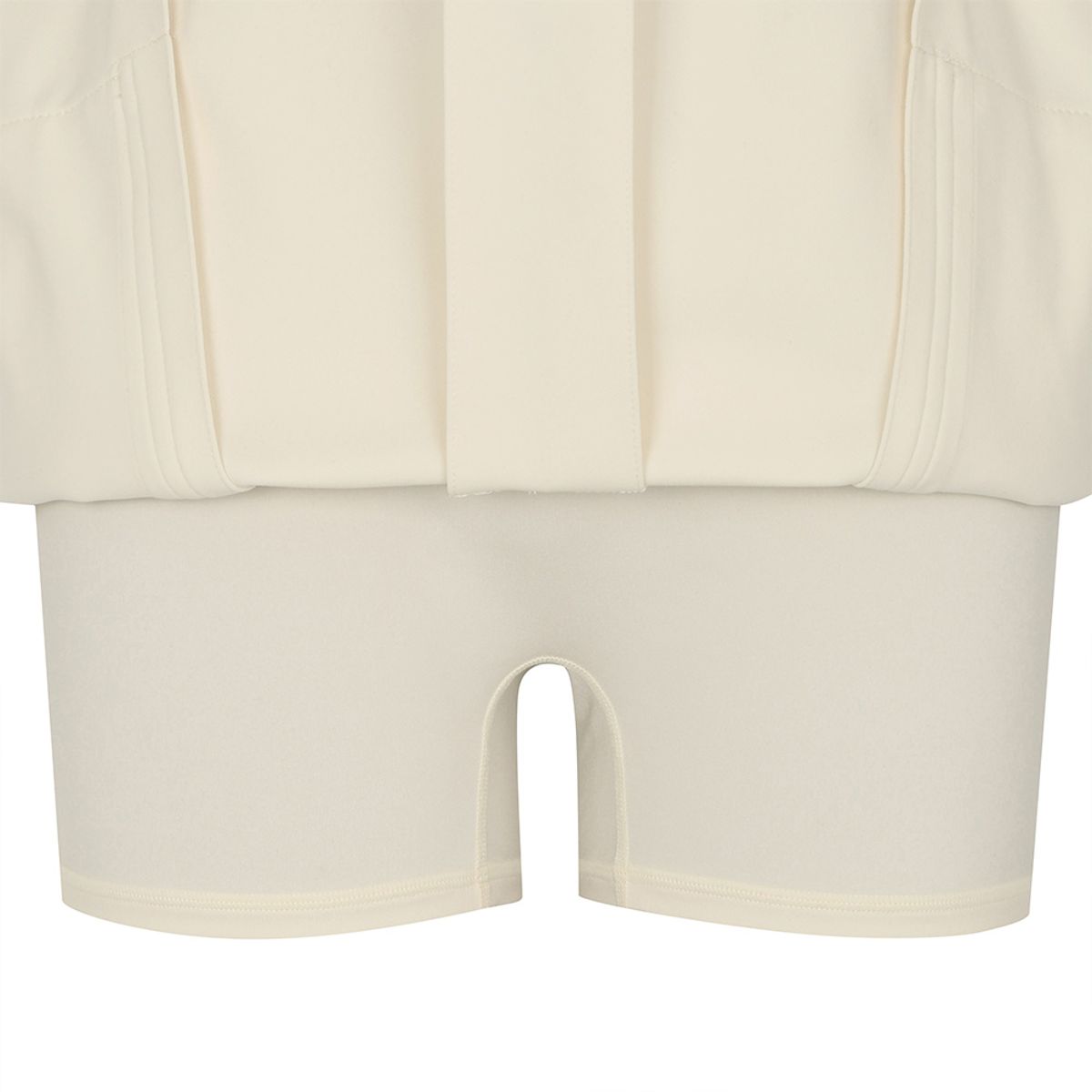 말본 골프(MALBON GOLF) 스티치 포인트 포켓 변형 스커트 OFF WHITE (WOMAN)