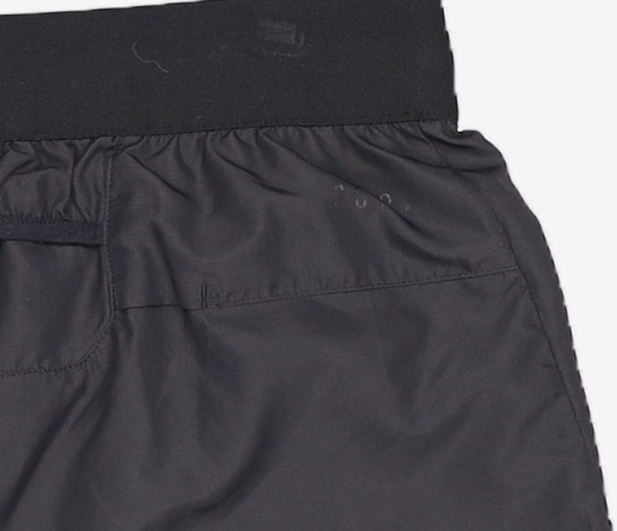 무신사 스탠다드 스포츠(MUSINSA STANDARD SPORTS) 러닝 라이트웨이트 7-inch 쇼츠 (브리프 내장) [다크그레이] L