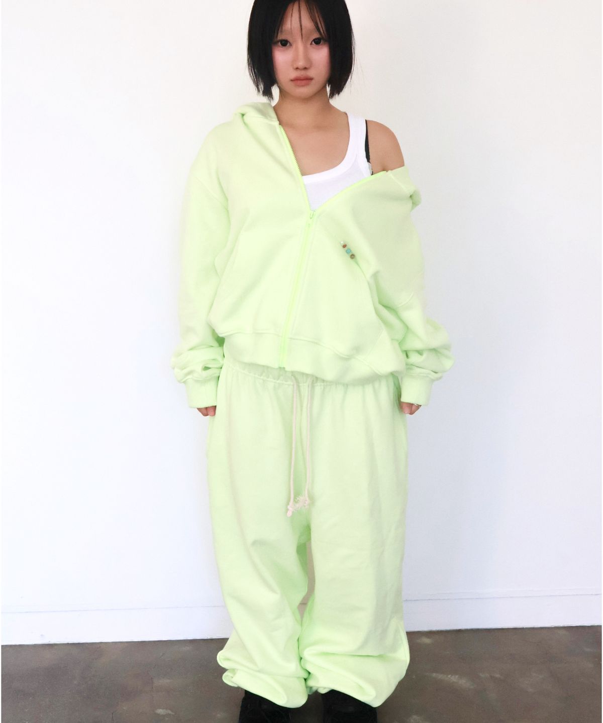키코지(KIKOZY) Macaroon Sweat Pants_Lime