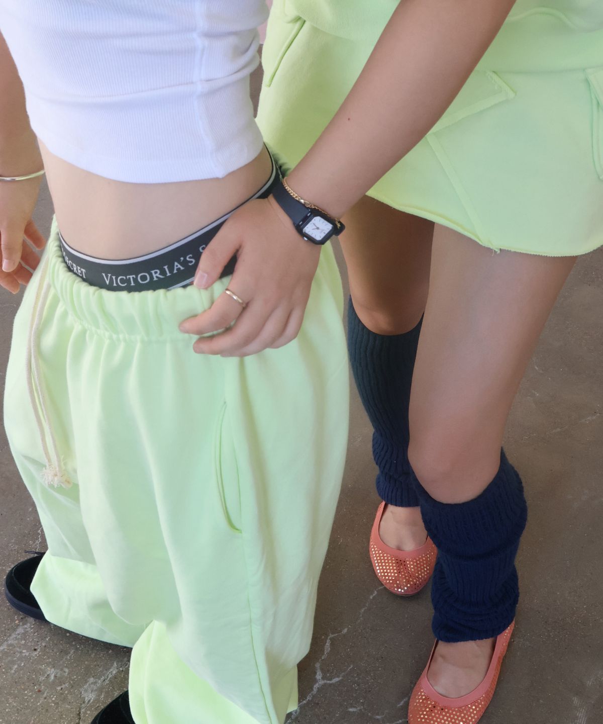 키코지(KIKOZY) Macaroon Sweat Pants_Lime