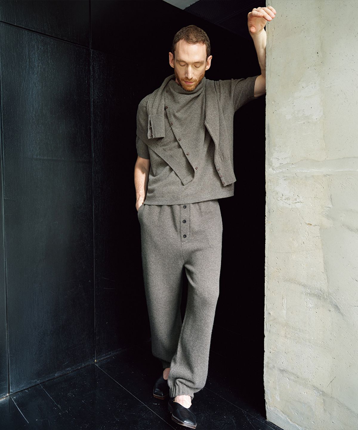 우마뭉(UMARMUNG) Wool cashmere half sleeve pullover_Taupe