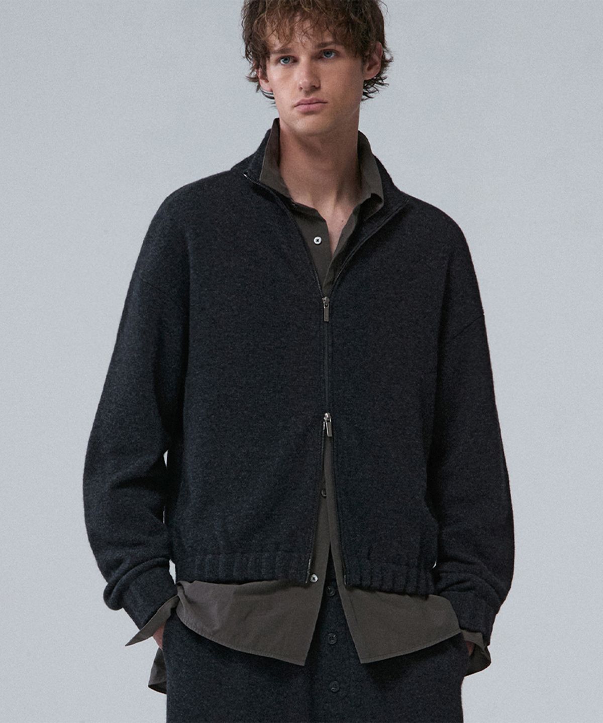우마뭉(UMARMUNG) Wool cashmere highneck zip up jacket_Graphite